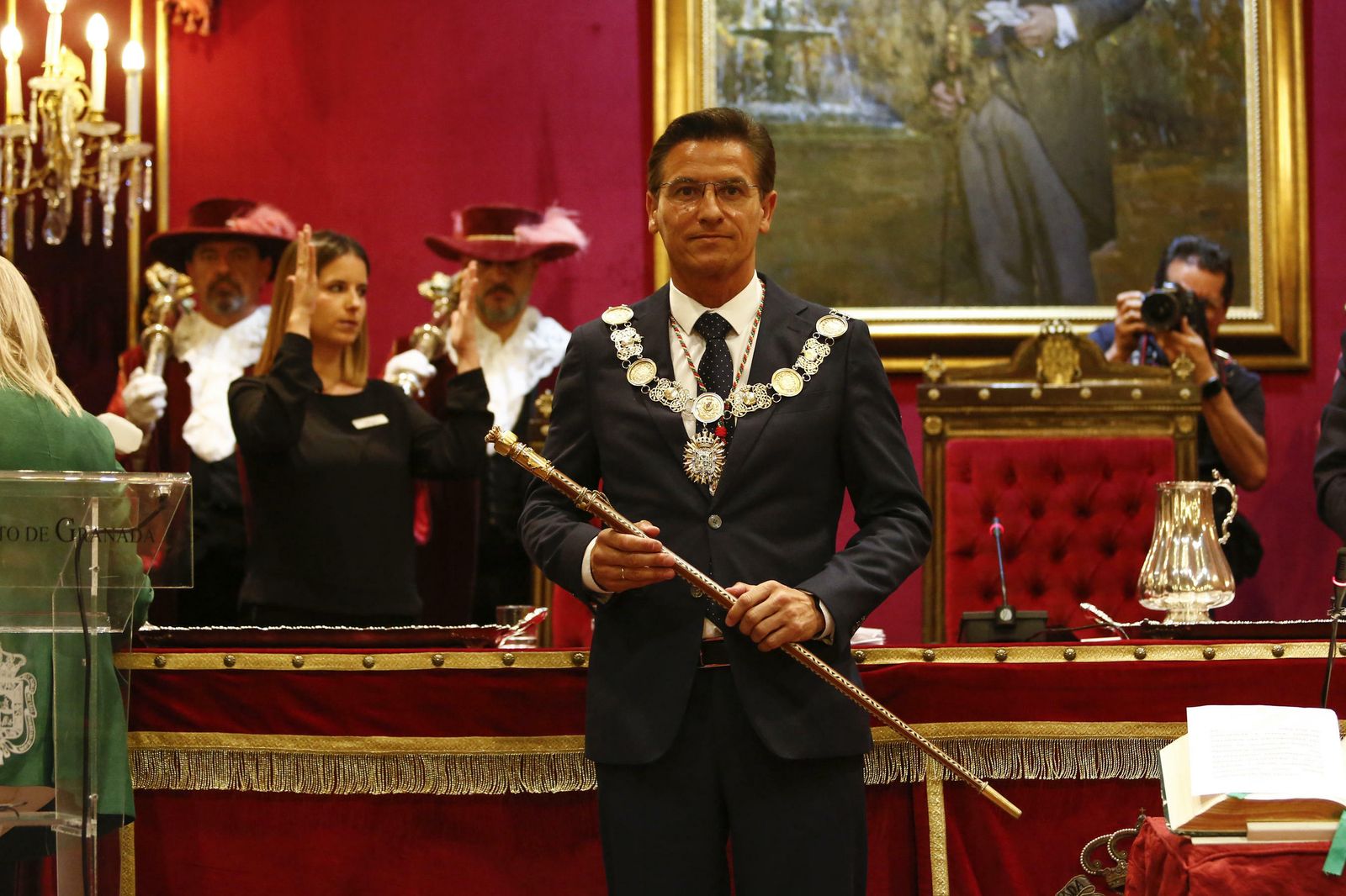 Las imágenes de la jornada de constitución del Ayuntamiento de Granada