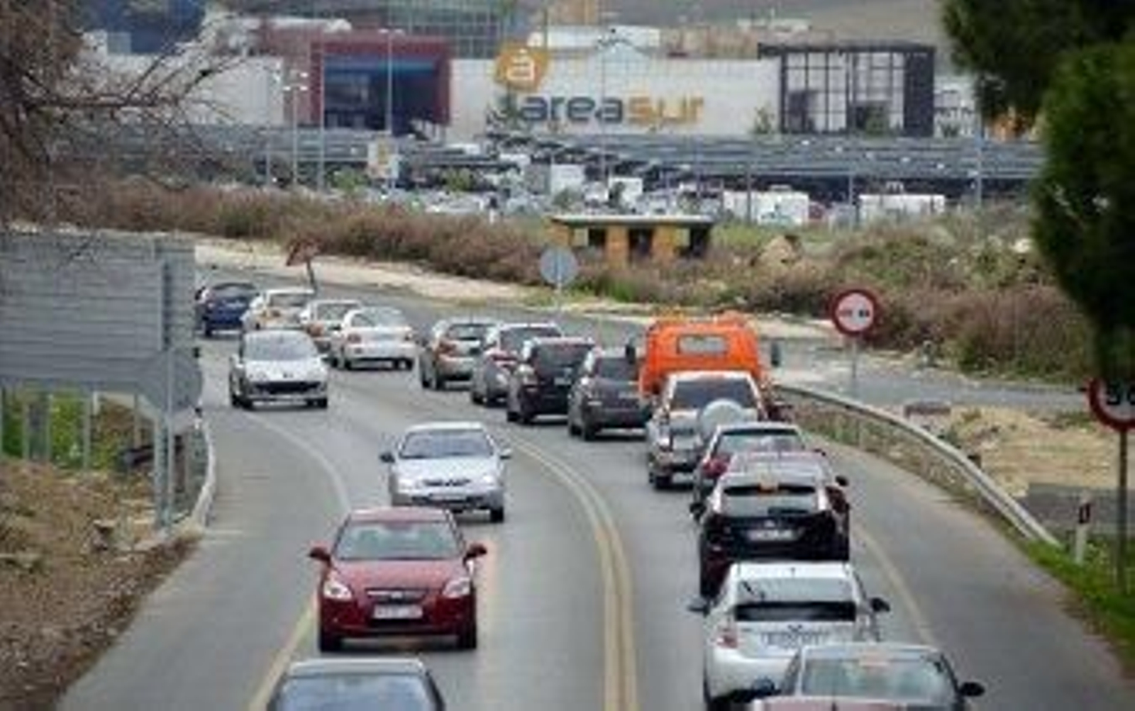 La DGT prevé tráfico intenso en Jerez por la operación salida