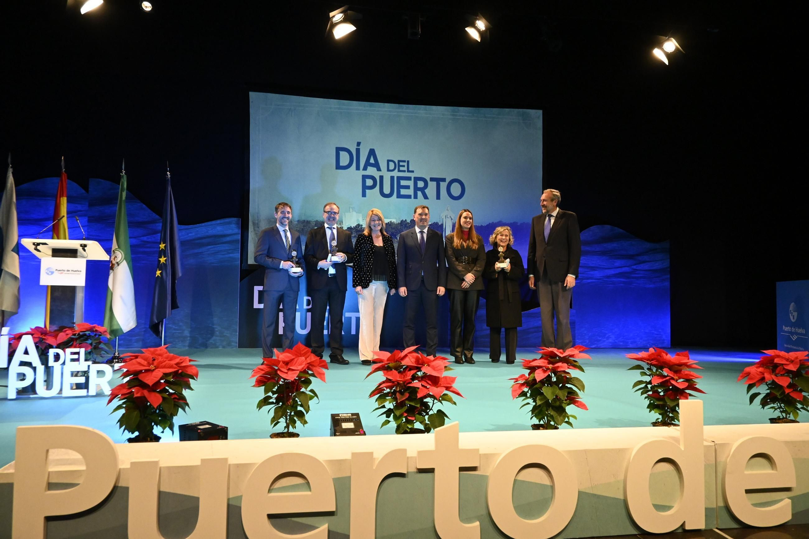 Imágenes del acto de celebración del Día del Puerto, en Huelva