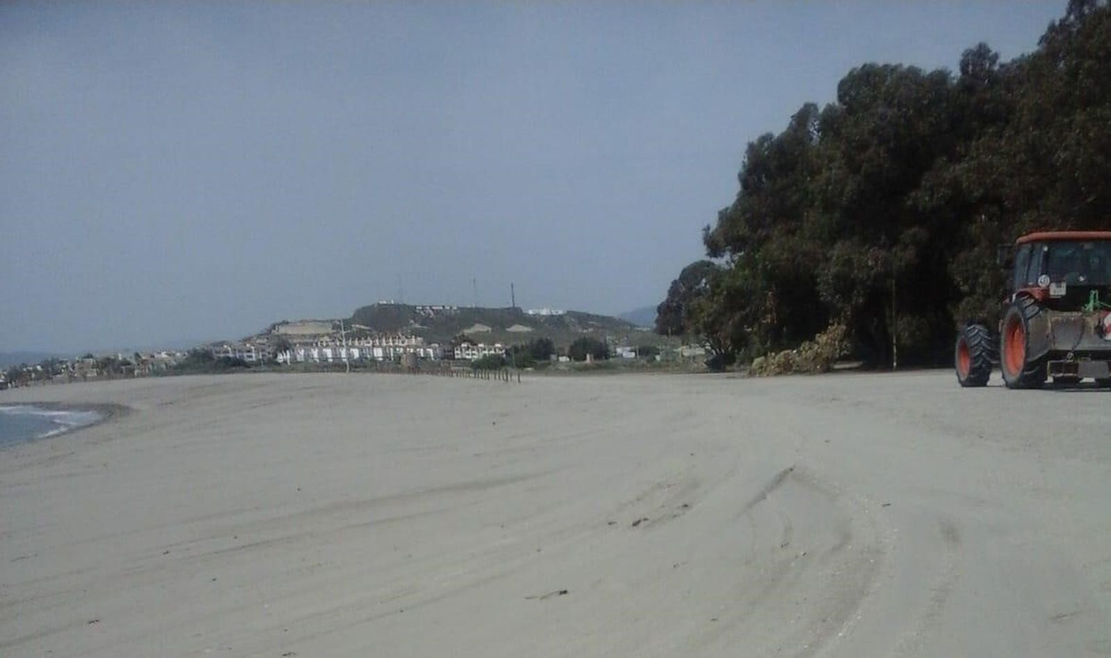 Trabajos en las playas cuevanas