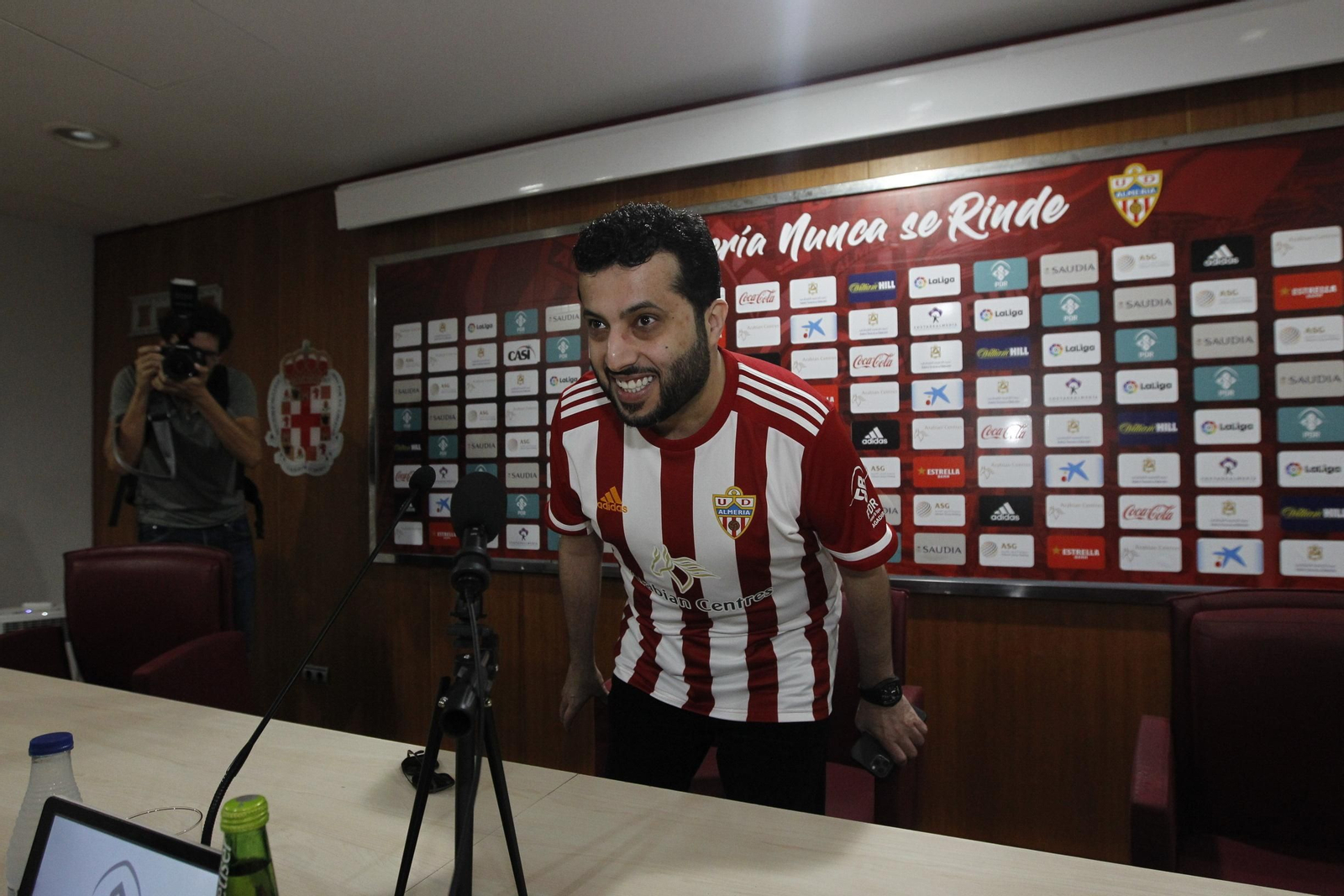 Fotogalería rueda de prensa dueño U.D. Almería, Turki Al-Sheik