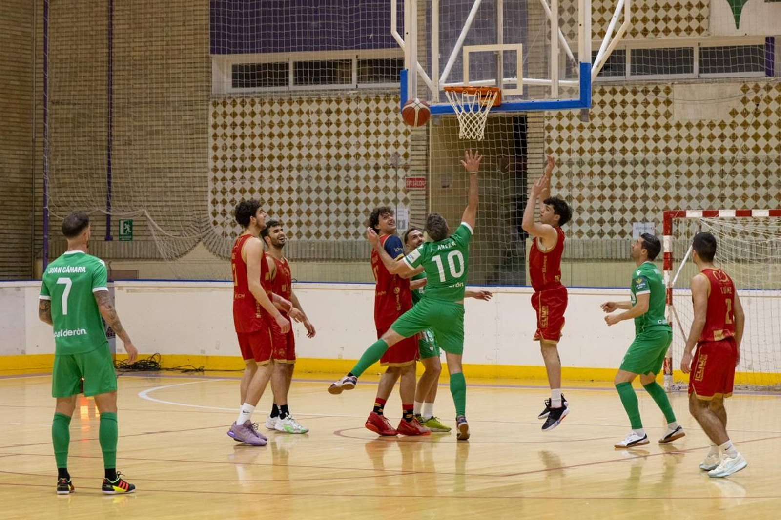 Jornada un juguete solidario, Real Jaén y Jaén CB