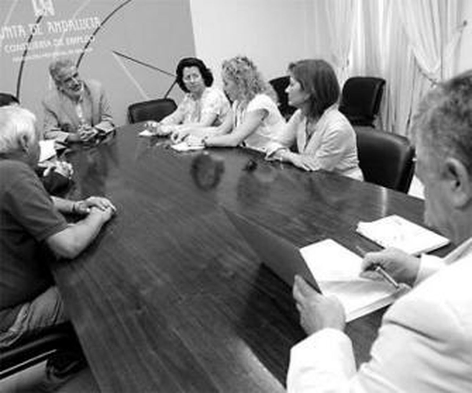 Empleados de Bacardi, el pasado verano, en una reunión con la Junta.