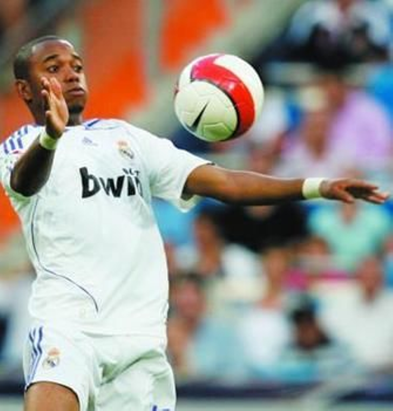 Robinho, durante un encuentro de la pasada temporada.