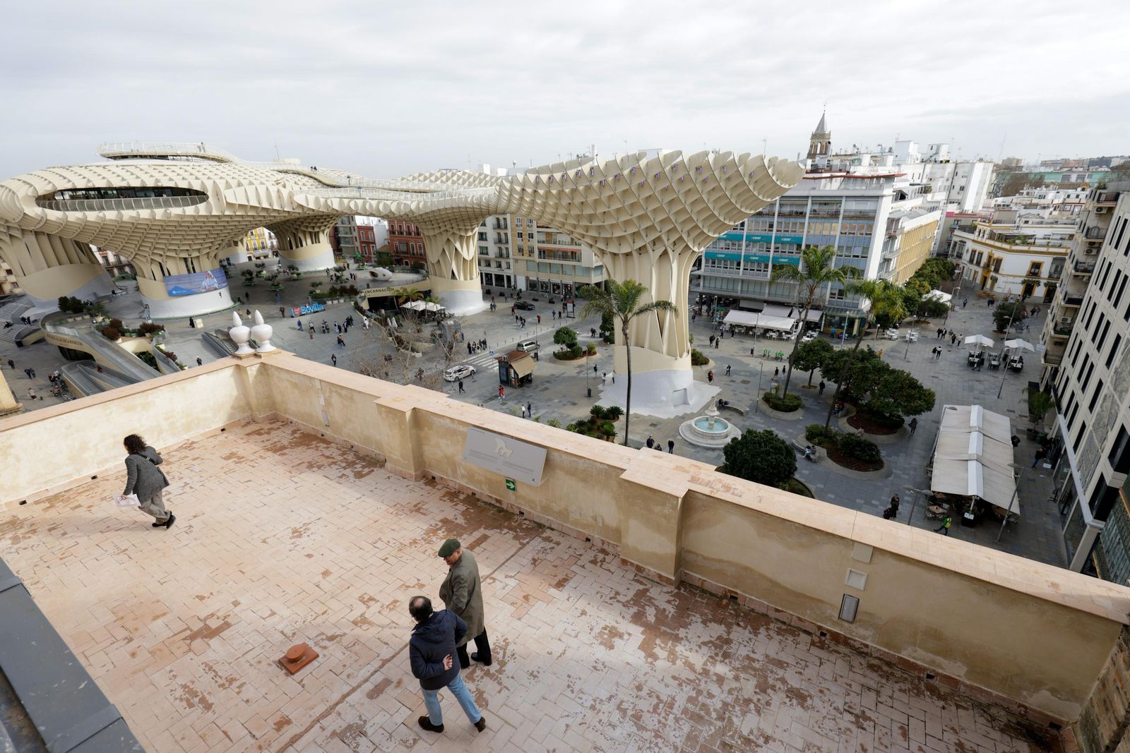 Las imágenes de la visita a las cubiertas de la Iglesia de la Anunciación