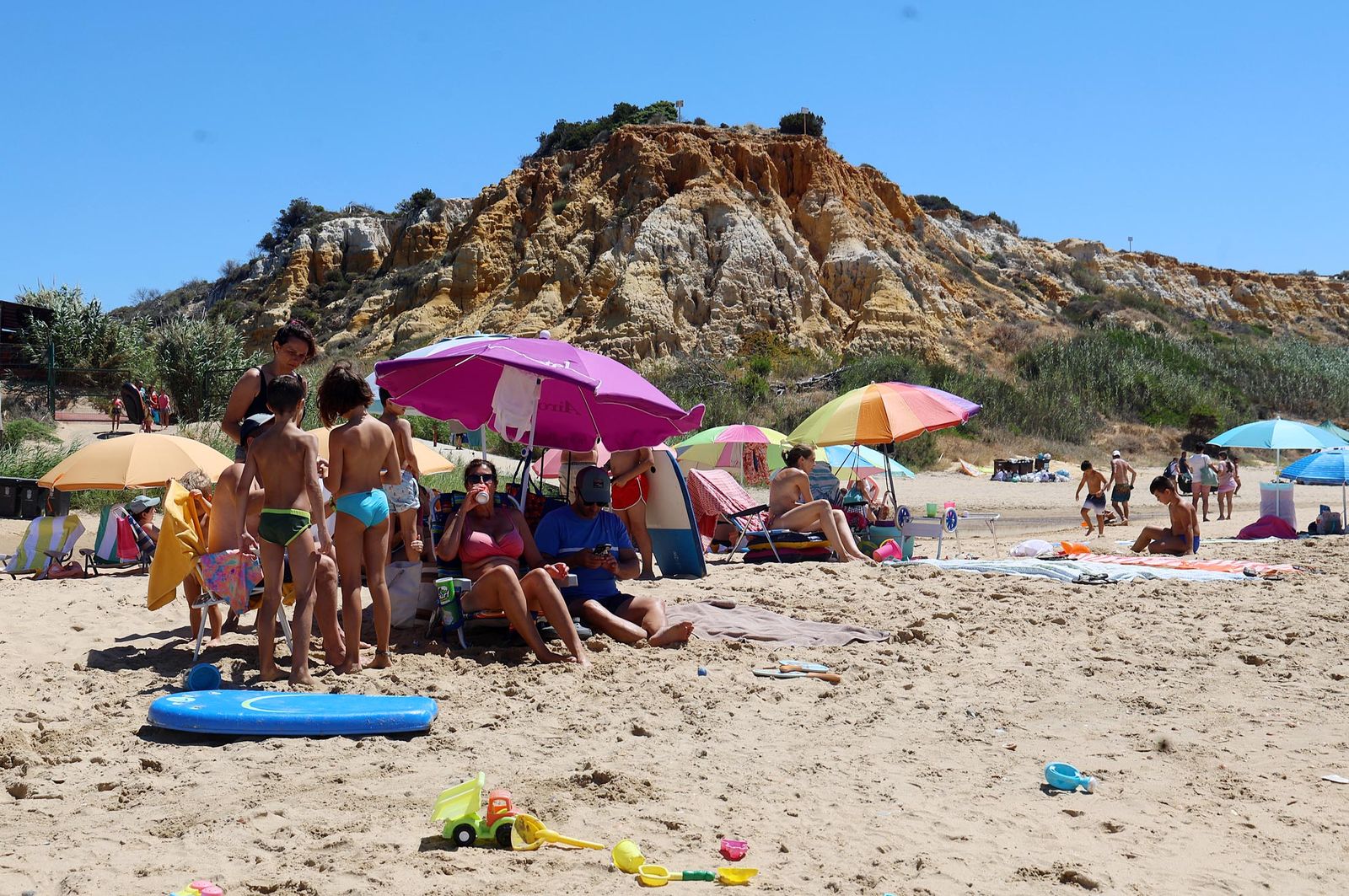 Imágenes de una maravillosa mañana de verano en las playas de la Torre del Loro y Mazagón