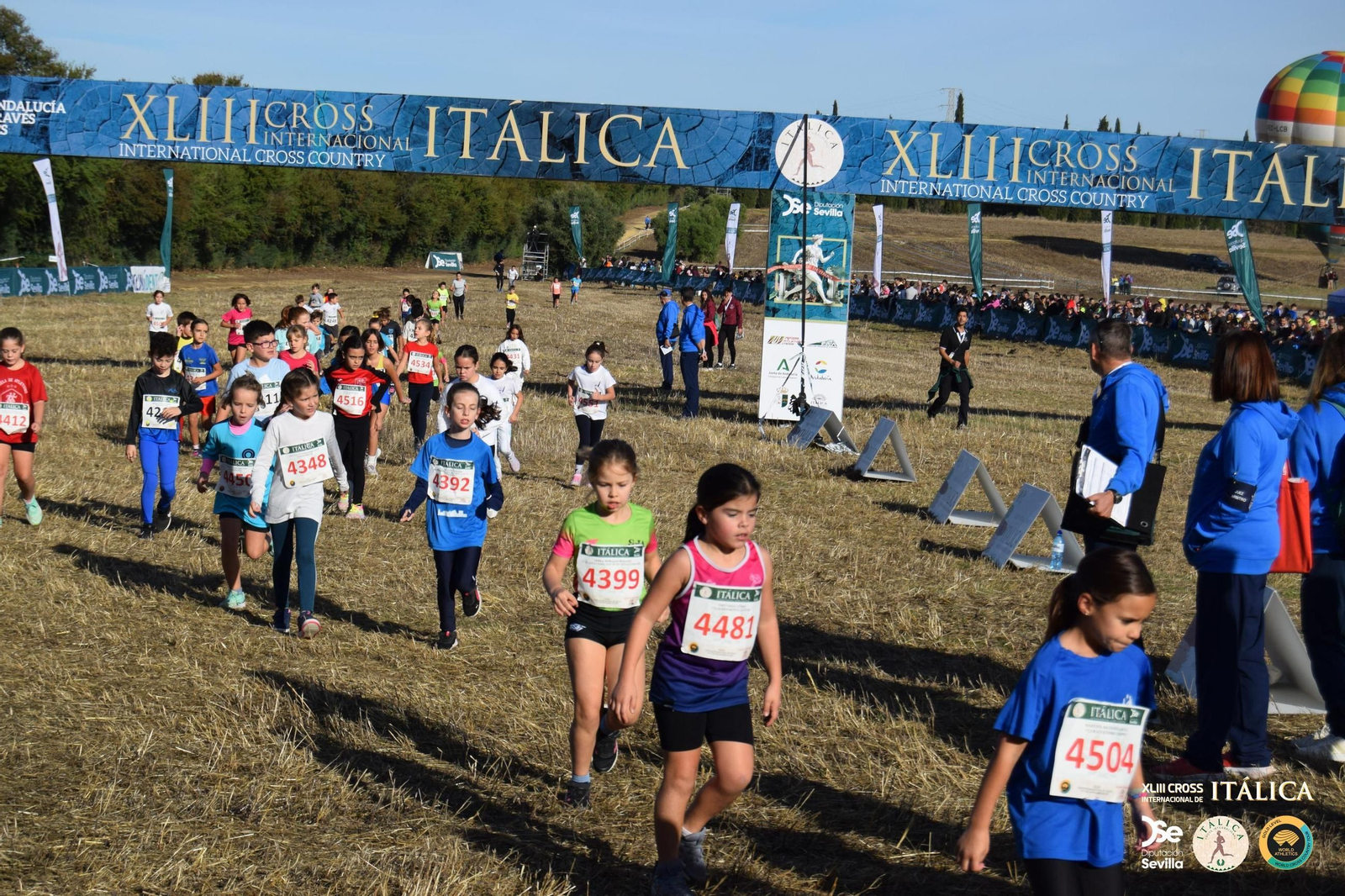 Búscate en las fotos del Cross de Itálica 2025 | 9