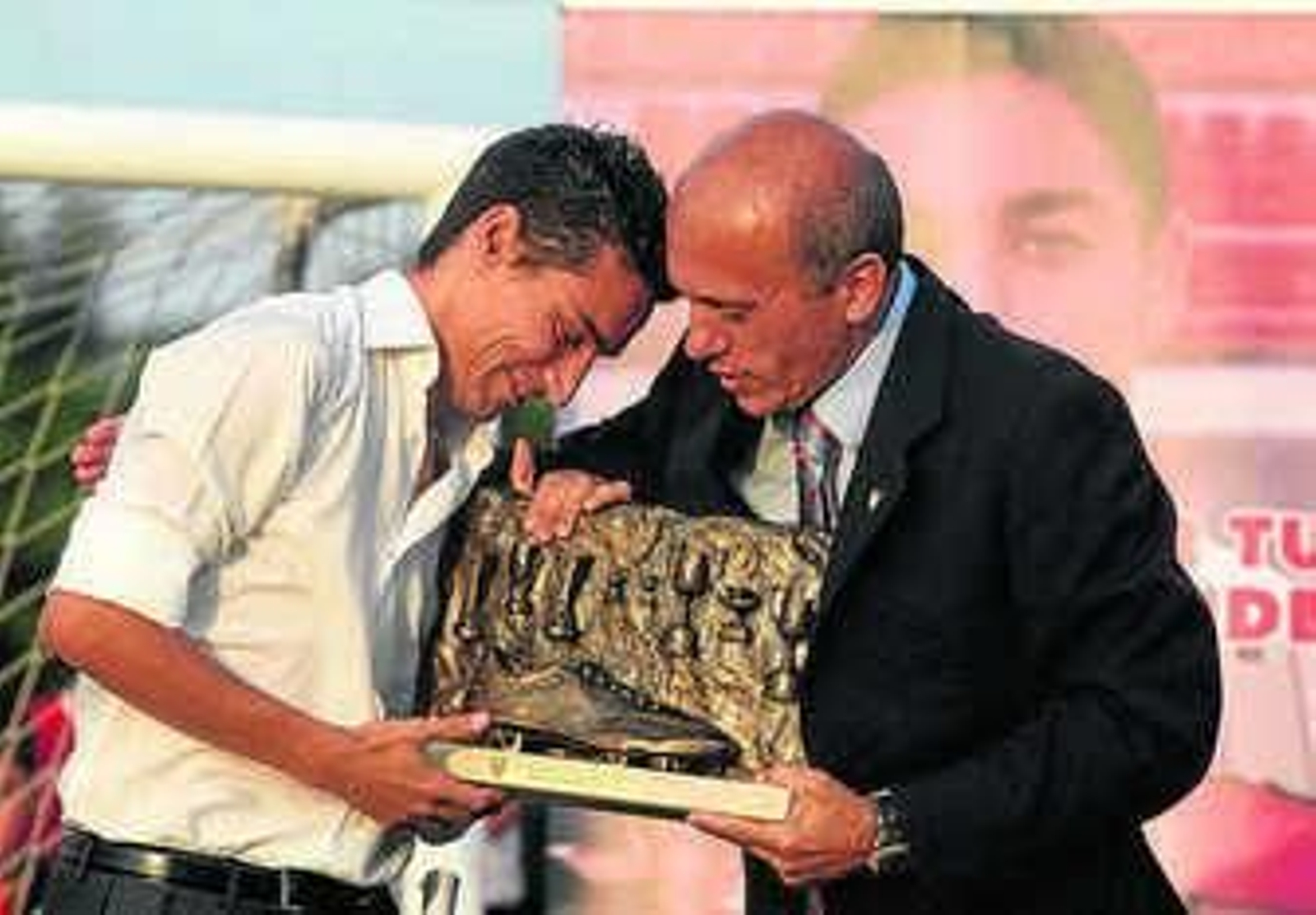 Dejad que los niños se acerquen a él