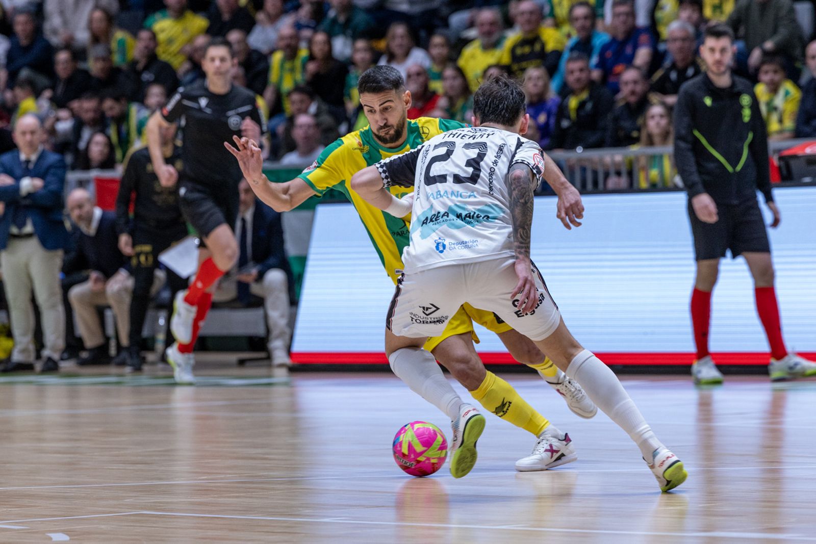 Las mejores imágenes de las tablas entre Jaén Paraíso Interior FS y Noia Portus Apostoli