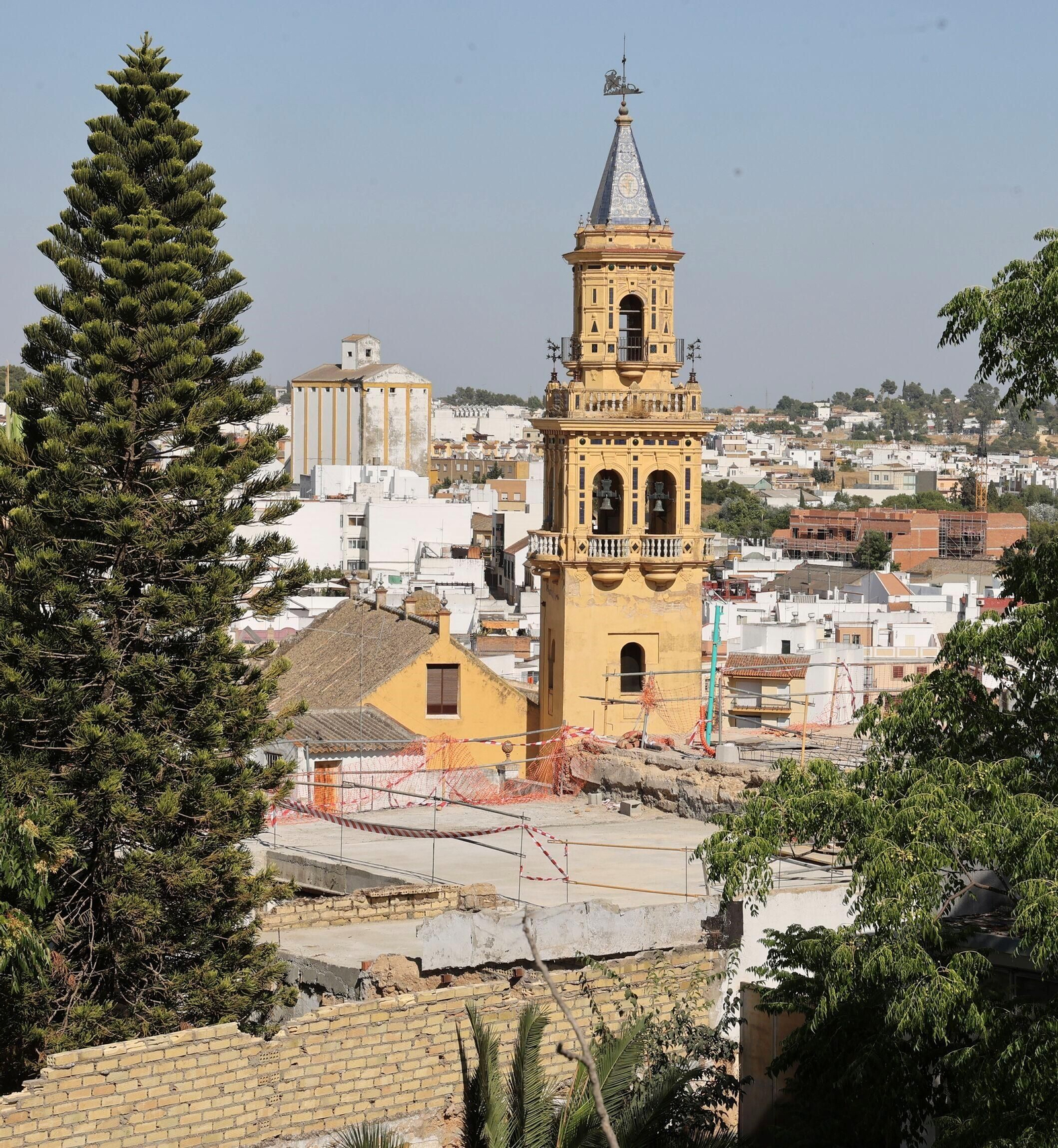 La fotogalería del suceso en Alcalá de Guadaíra en el que han muerto dos trabajadores