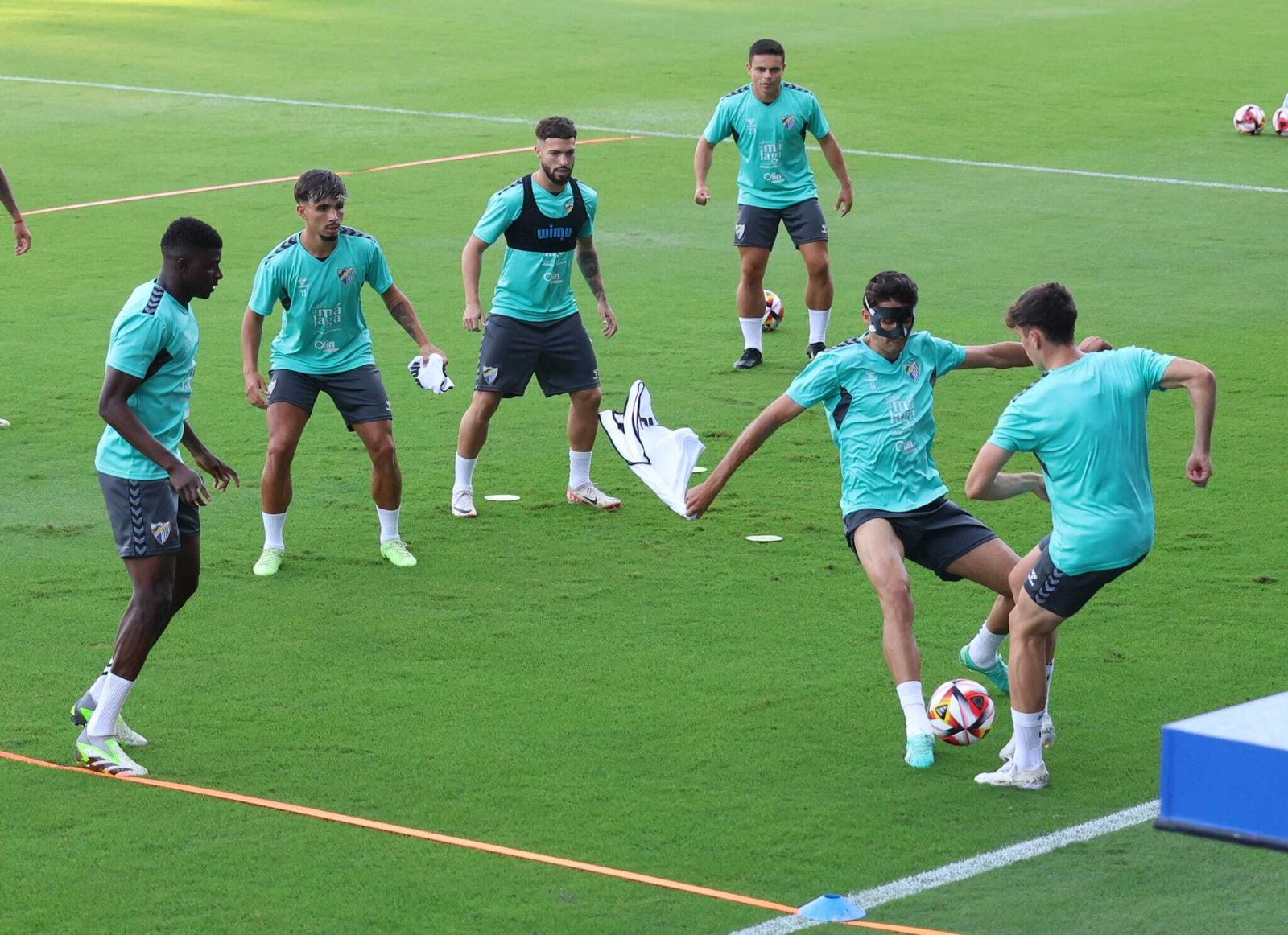 Las fotos del Málaga ultimando su cita con el Recreativo Granada