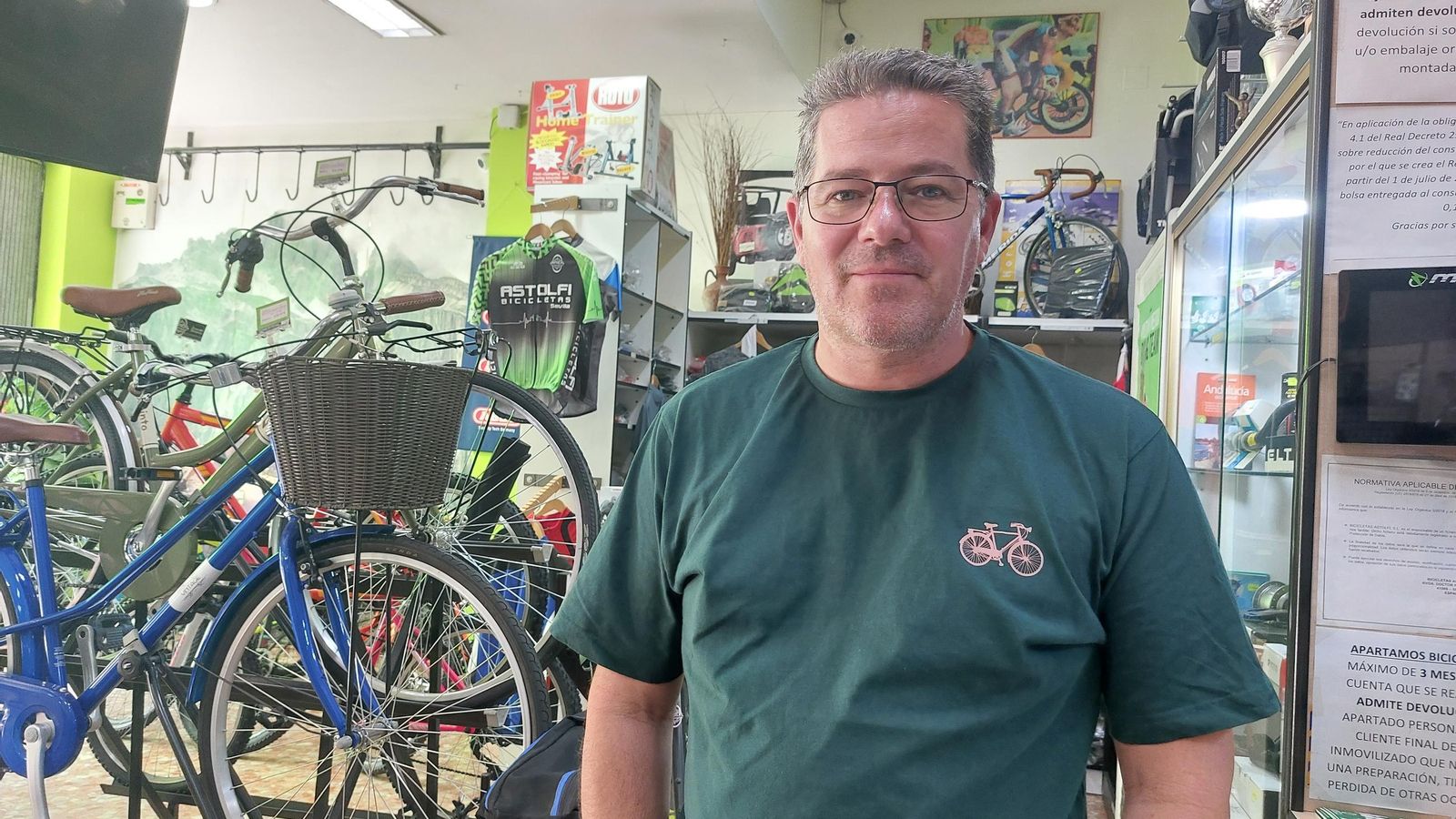 Daniel Astolfi, de Bicis Astolfi y portavoz de la Plataforma El Metro así no.