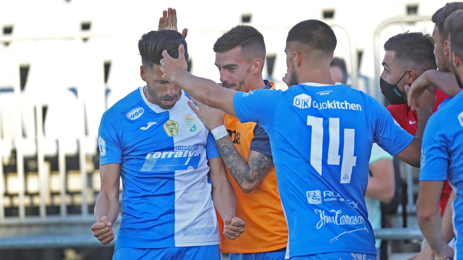 Imágenes del Xerez CD contra el Puente Genil en la Juventud