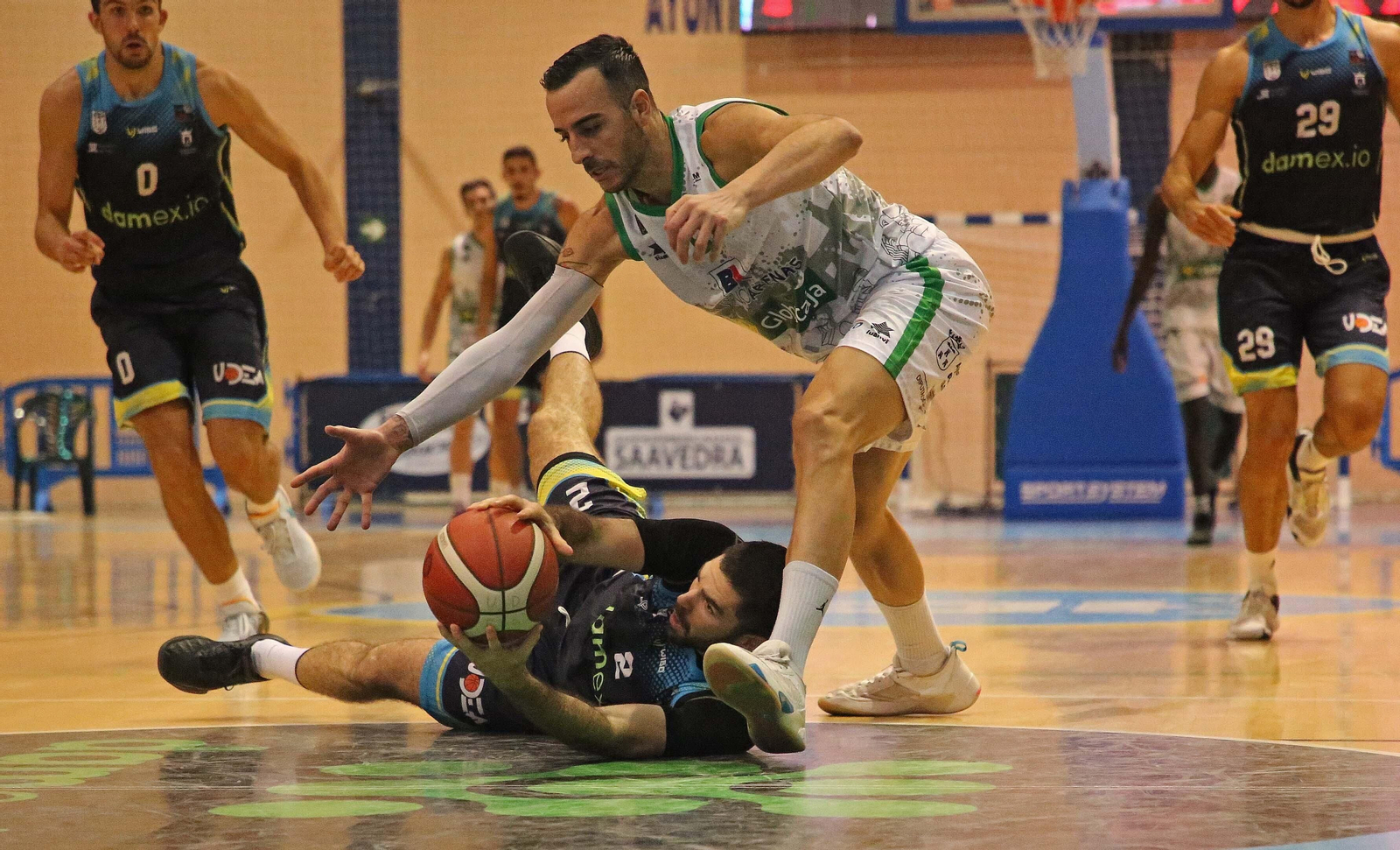 Las mejores fotos del UDEA - Albacete Basket
