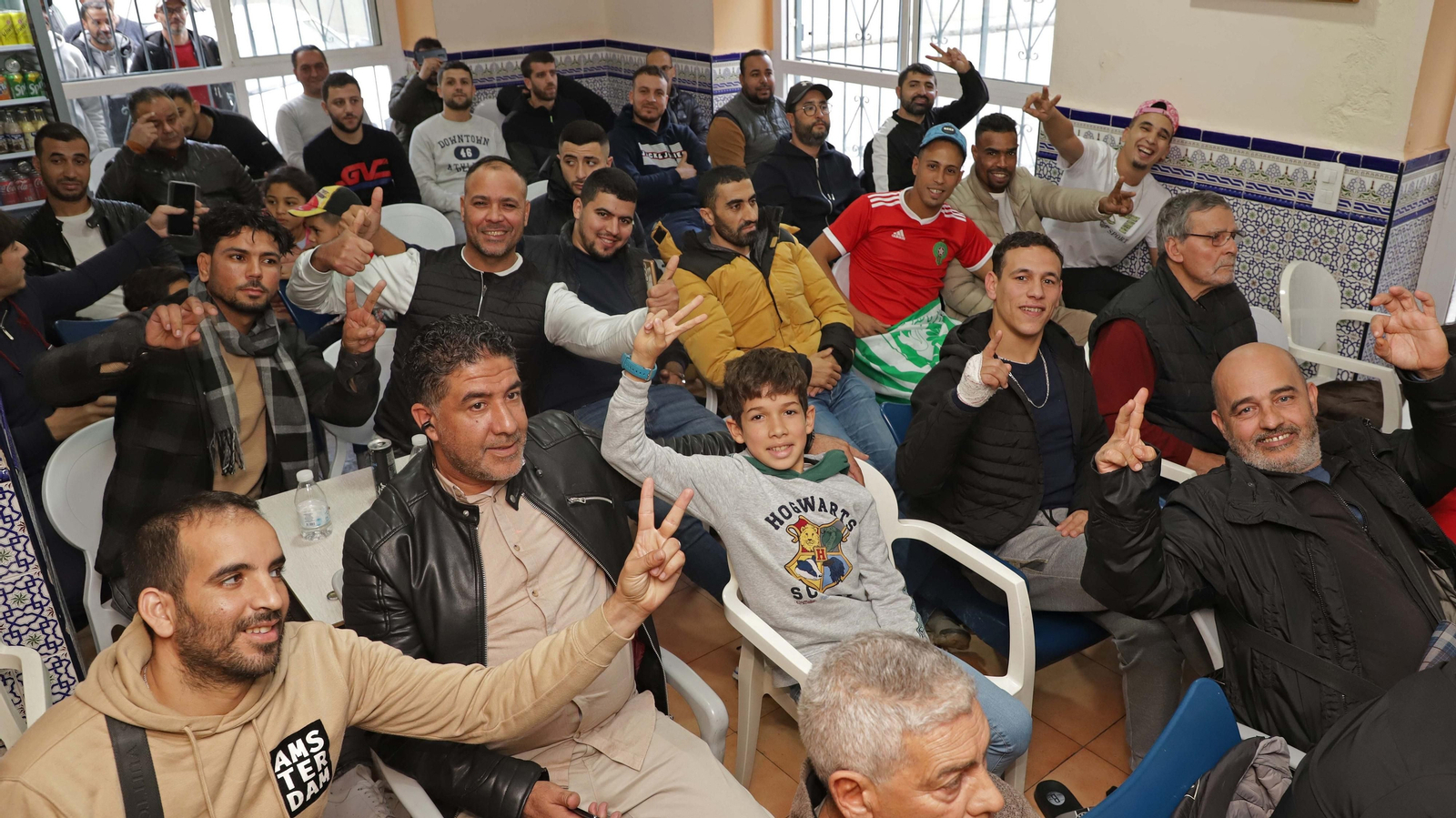 Fotos del ambiente durante el Marruecos - España en Algeciras