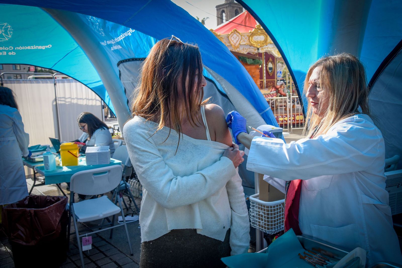 Un momento de la campaña extraordinaria de vacunación en las 'setas' de la Encarnación.