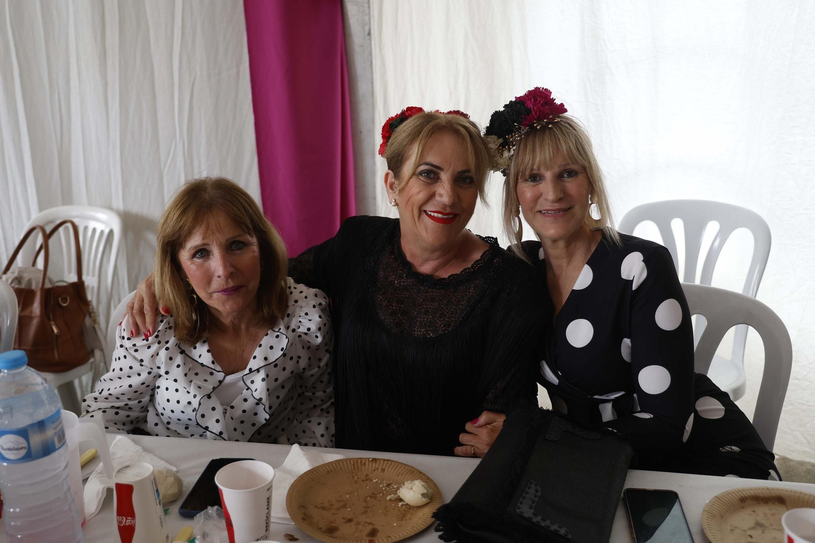 Fotos del almuerzo para mayores en la Feria de Castellar