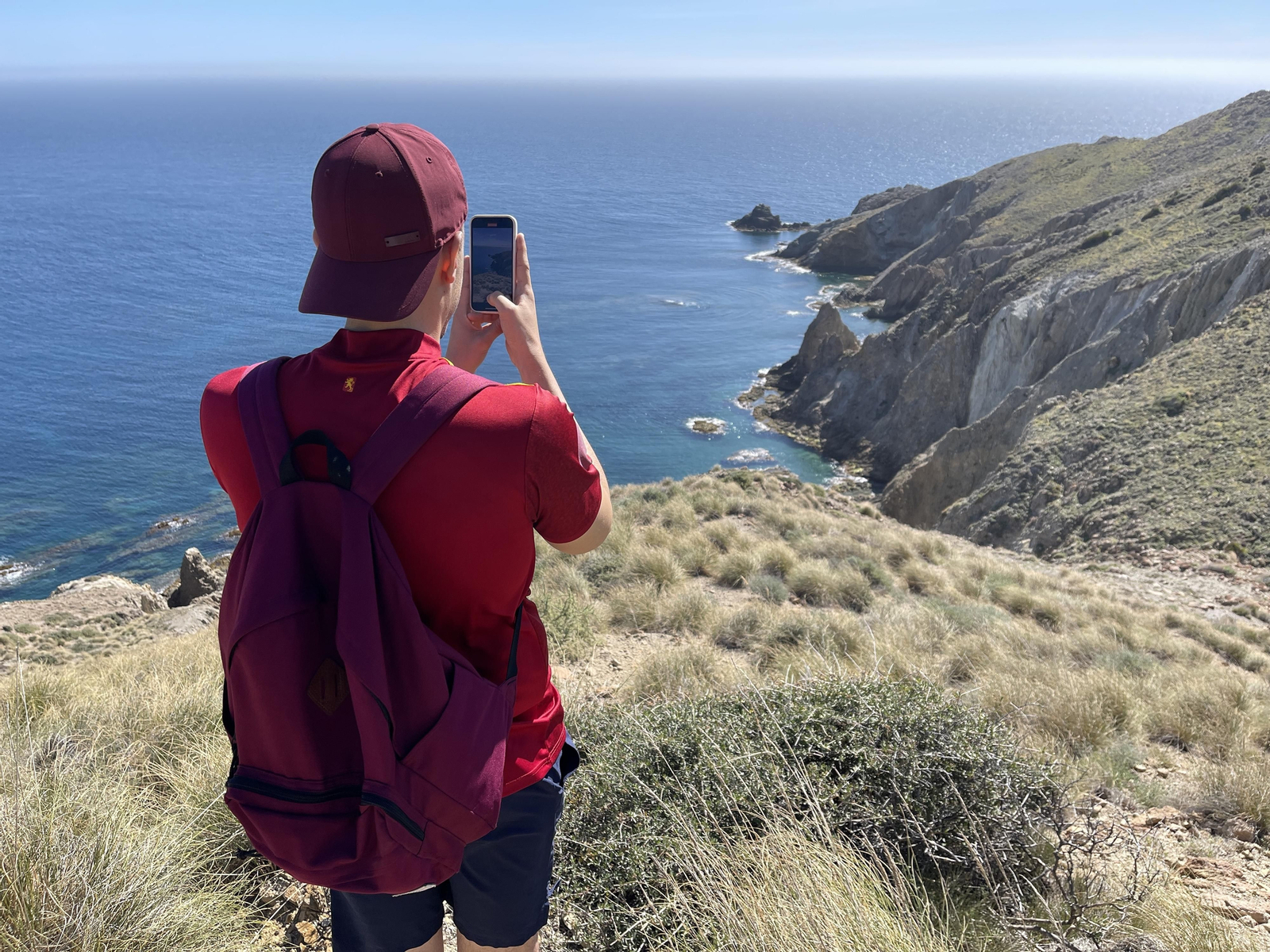 Rutas por Cabo de Gata: impresionantes vistas de Cala Higuera a la Isleta del Moro