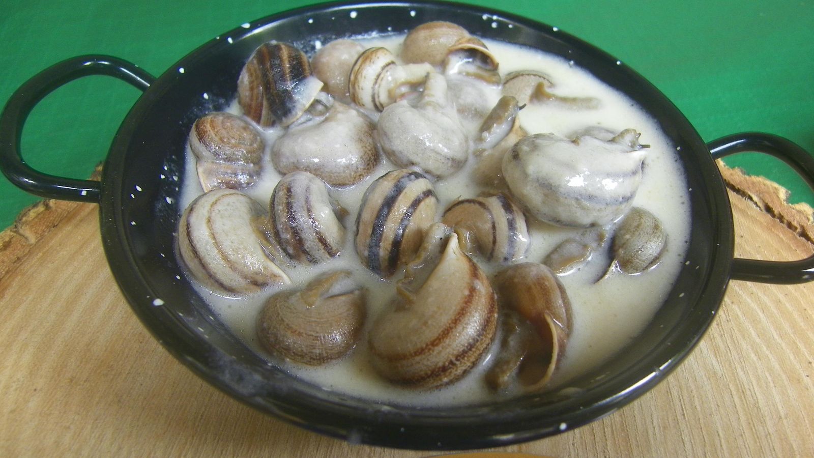 Cazuela de caracoles.