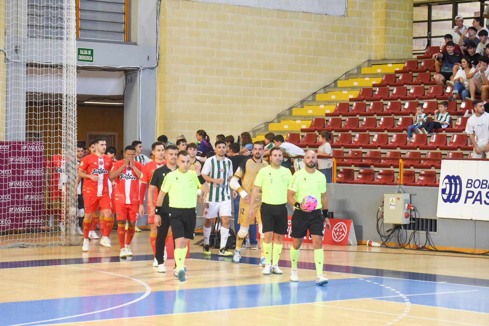 Las mejores fotos del ambiente en Vista Alegre para el Córdoba Futsal - Jimbee Cartagena