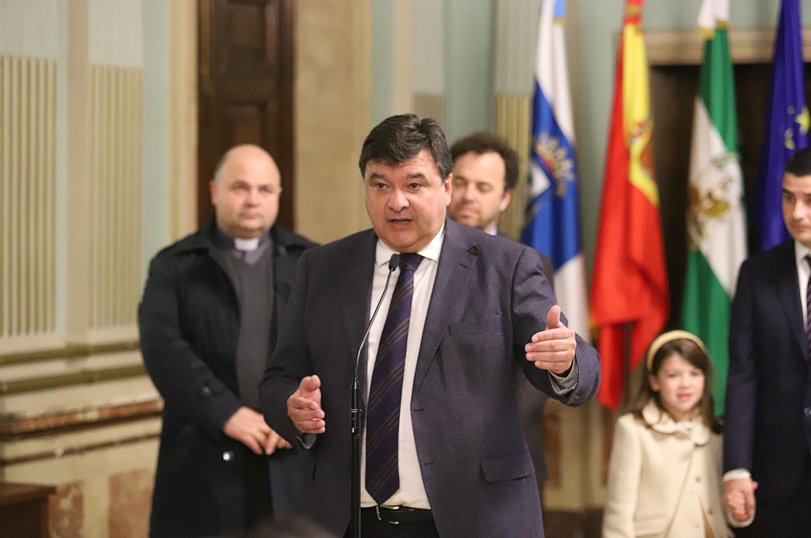 Imágenes del cartel de la Semana Santa 2023 de Huelva en su presentación