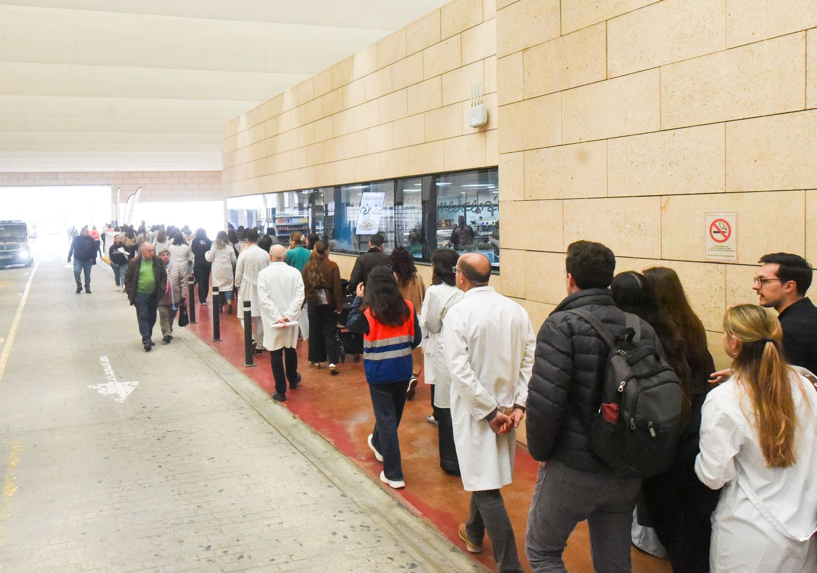 Las imágenes de la marcha de los médicos cordobeses por un estatuto propio y la mejora de sus condiciones laborales