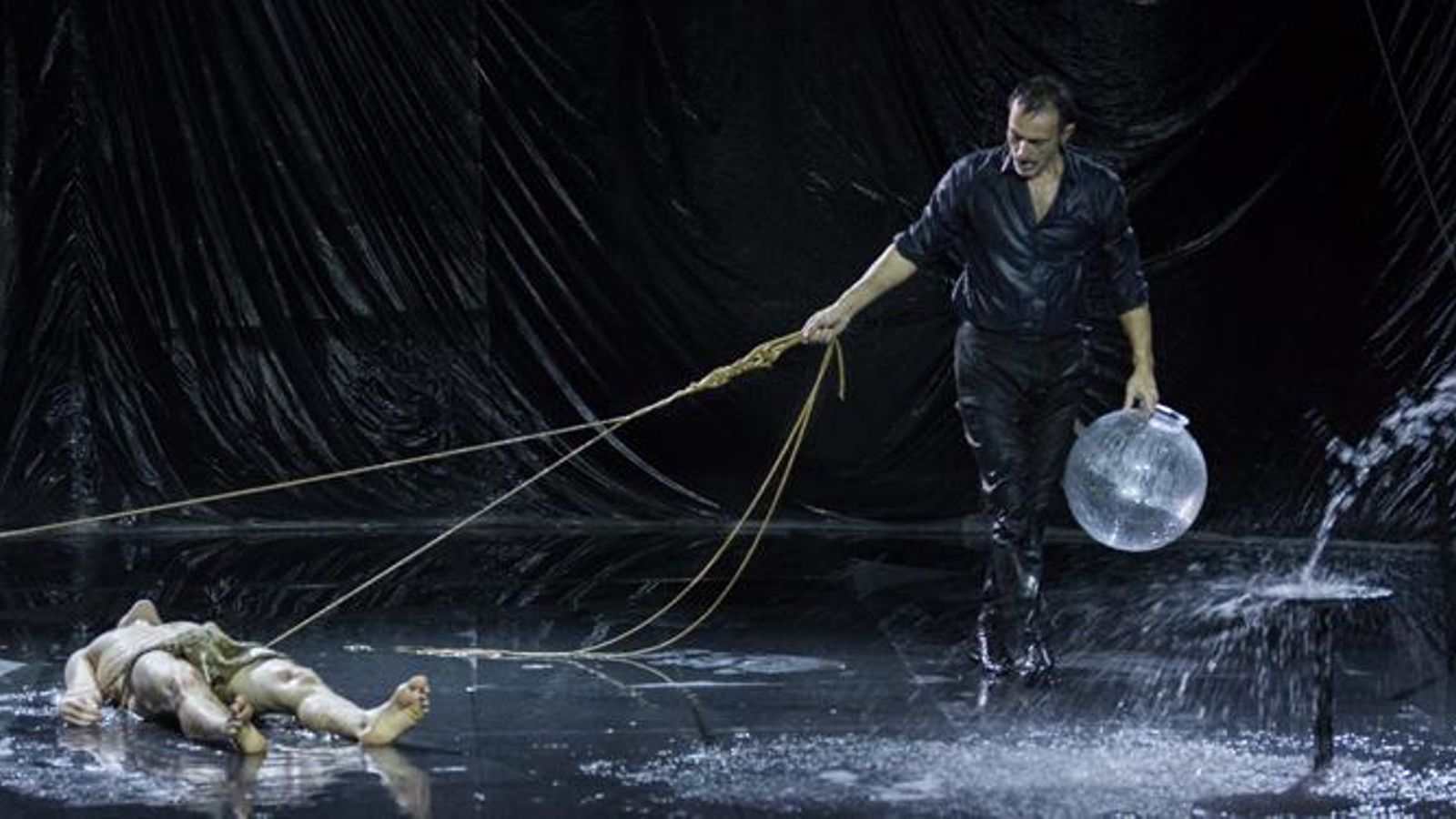 'Ink', de Dimitris Papaioannou.