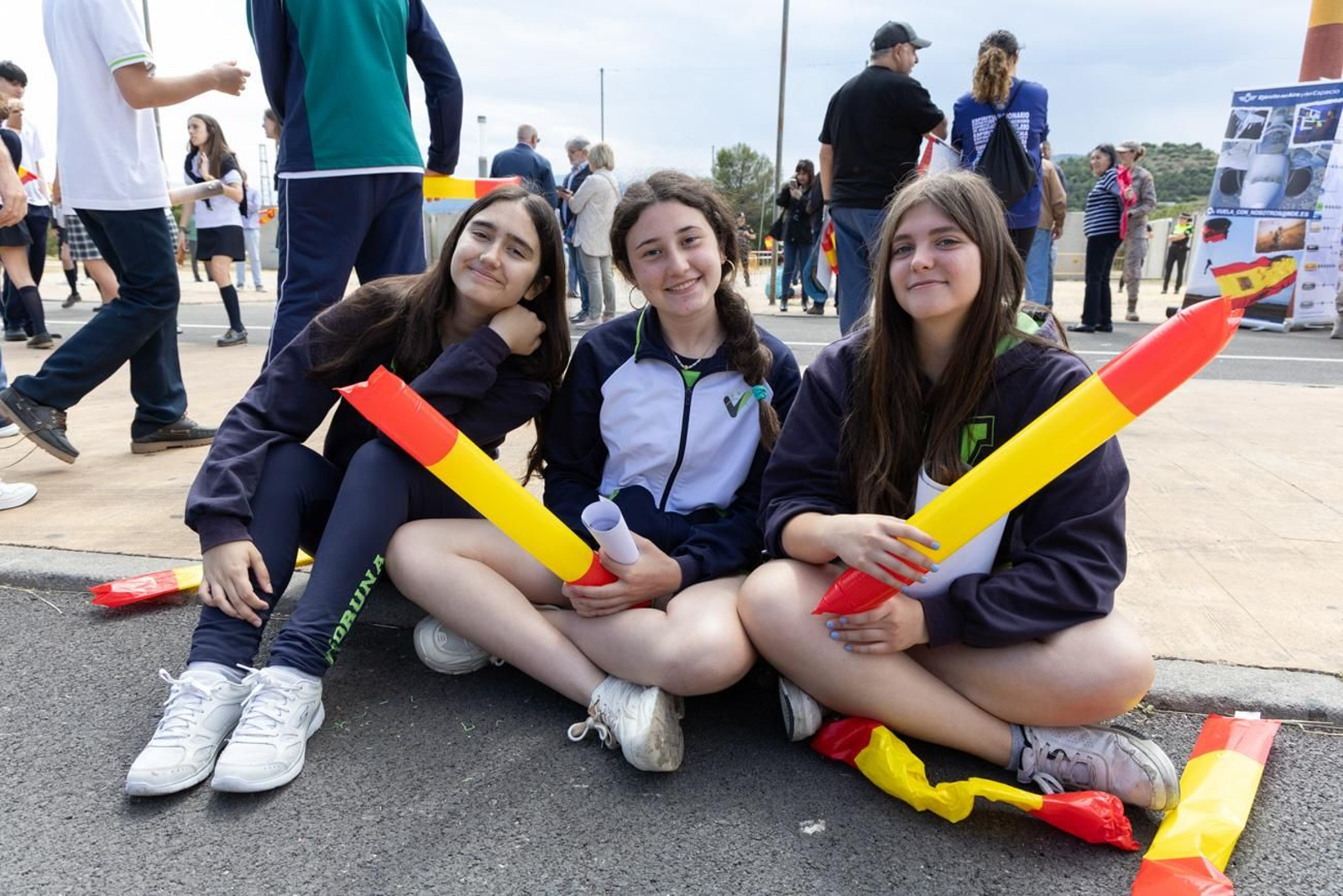 Exhibición de la Patrulla Aspa del Ejército del Aire y del Espacio con motivo del 1.200 aniversario de la capitalidad de Jaén