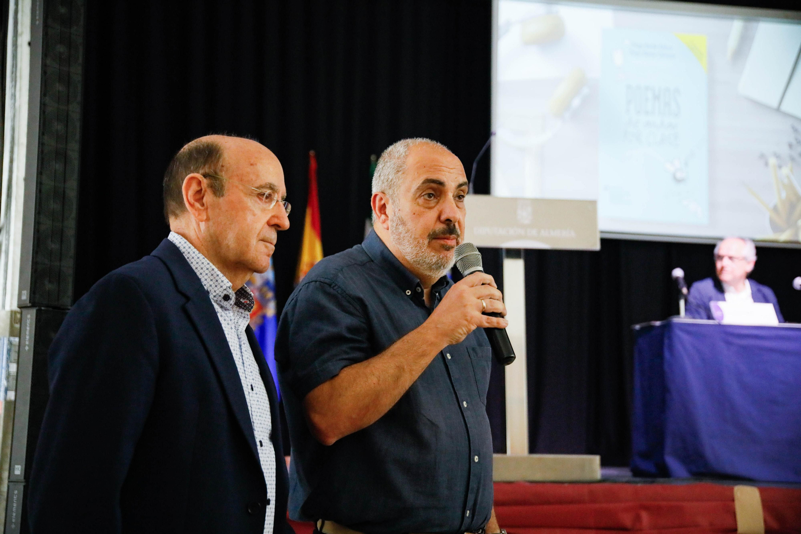 Imágenes de la entrega de los Escudos de Oro del IEA y la celebración de su Plenario