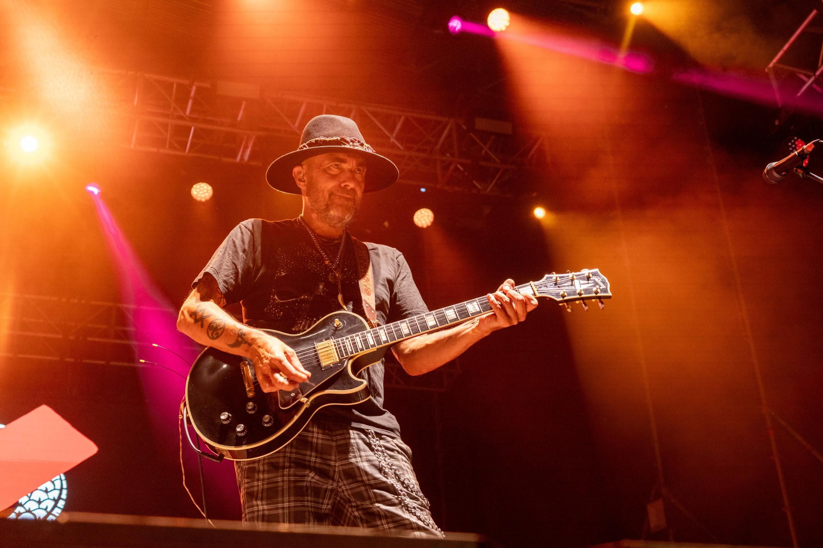 Colombinas 2025: Imágenes del concierto de Seguridad Social en las Fiestas Colombinas