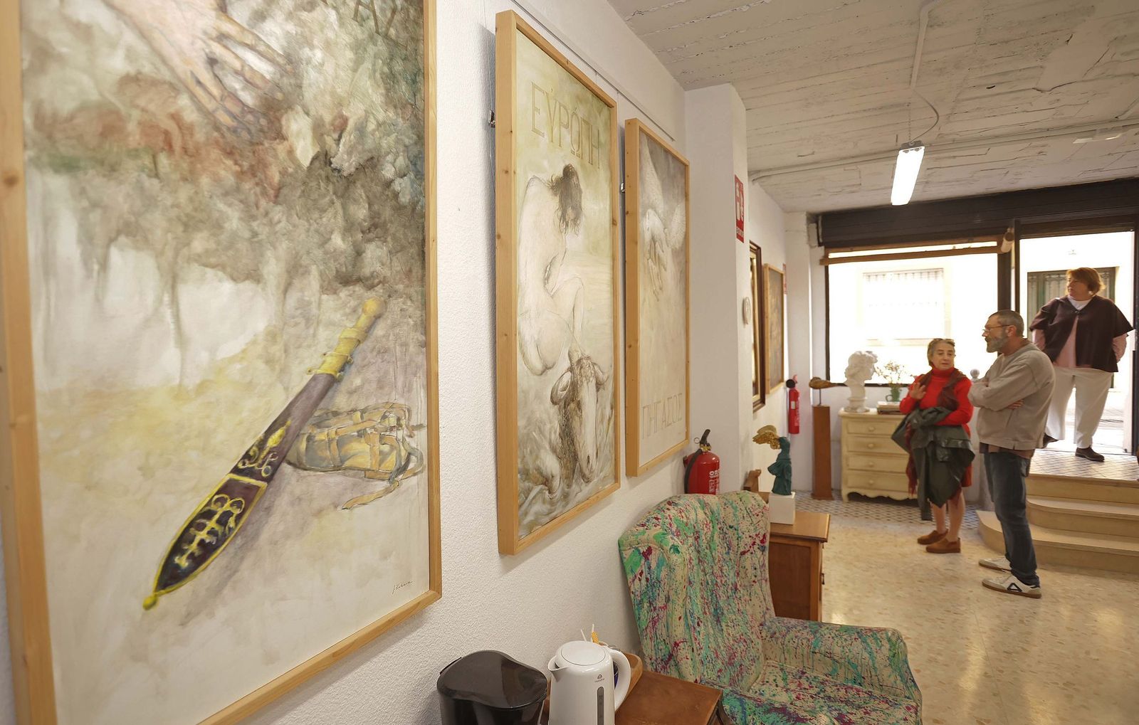 Fotos de la exposición de Juan Zahara en la asociación cultural Alarte de Algeciras