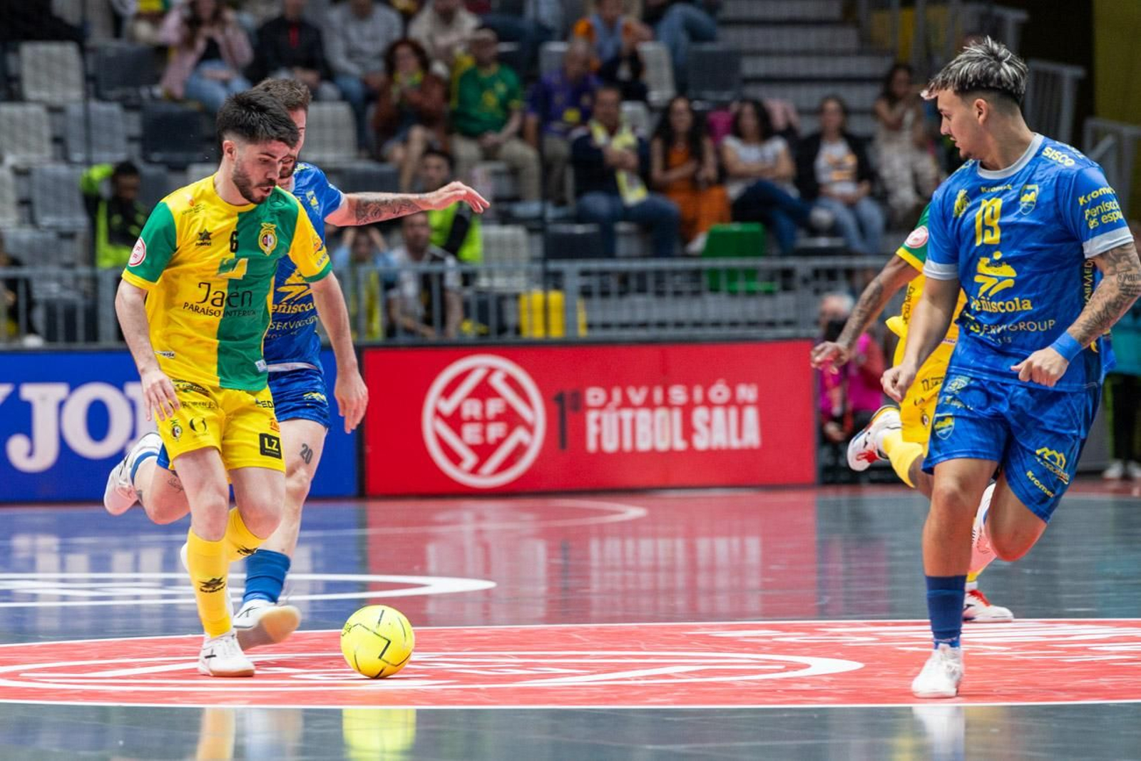 Las mejores imágenes del triunfo in extremis del Jaén Paraíso Interior FS sobre Servigroup Peñíscola