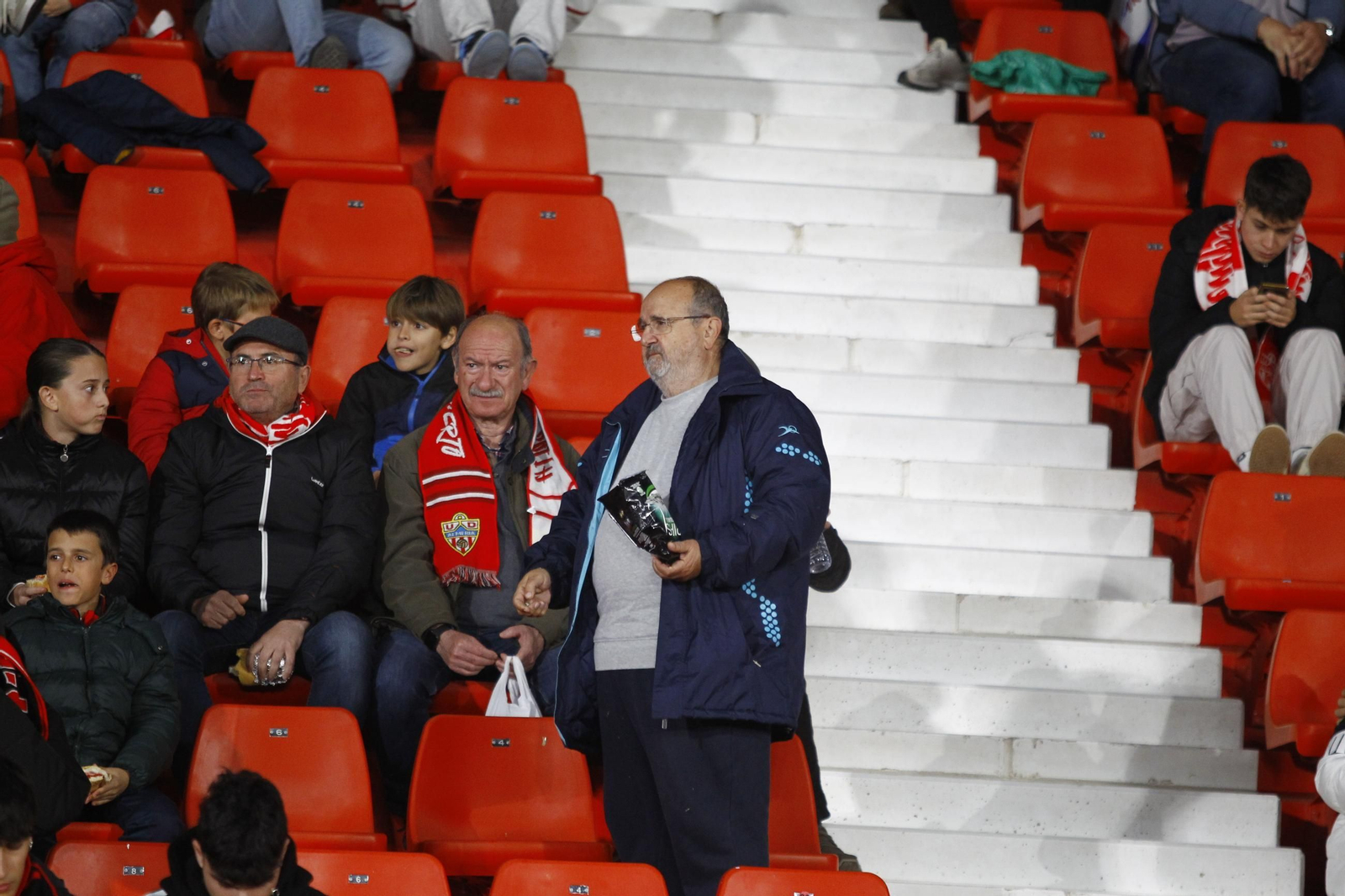 Búscate en las fotos de público del partido U.D. Almería-S.D. Huesca