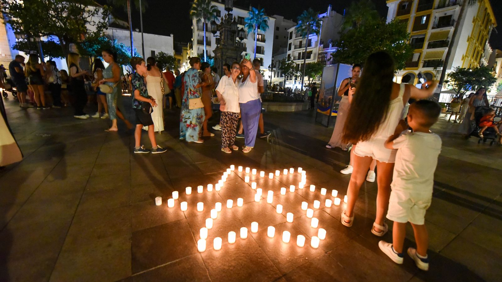 La noche de las velas y Perseidas de Algeciras, en imágenes