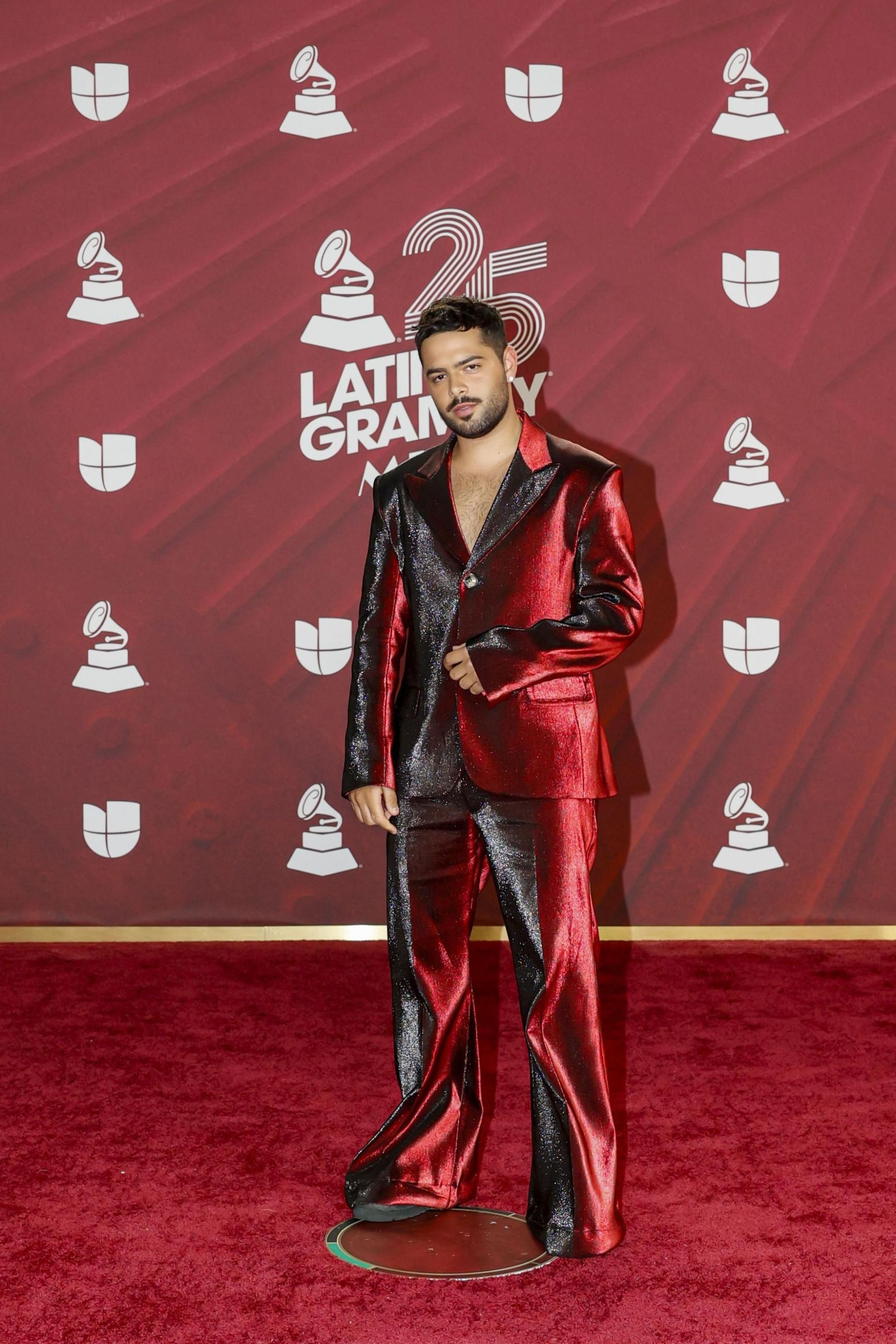 Todos los famosos, tendencias y curiosidades en la alfombra roja de la 25 edición de los Grammy Latinos