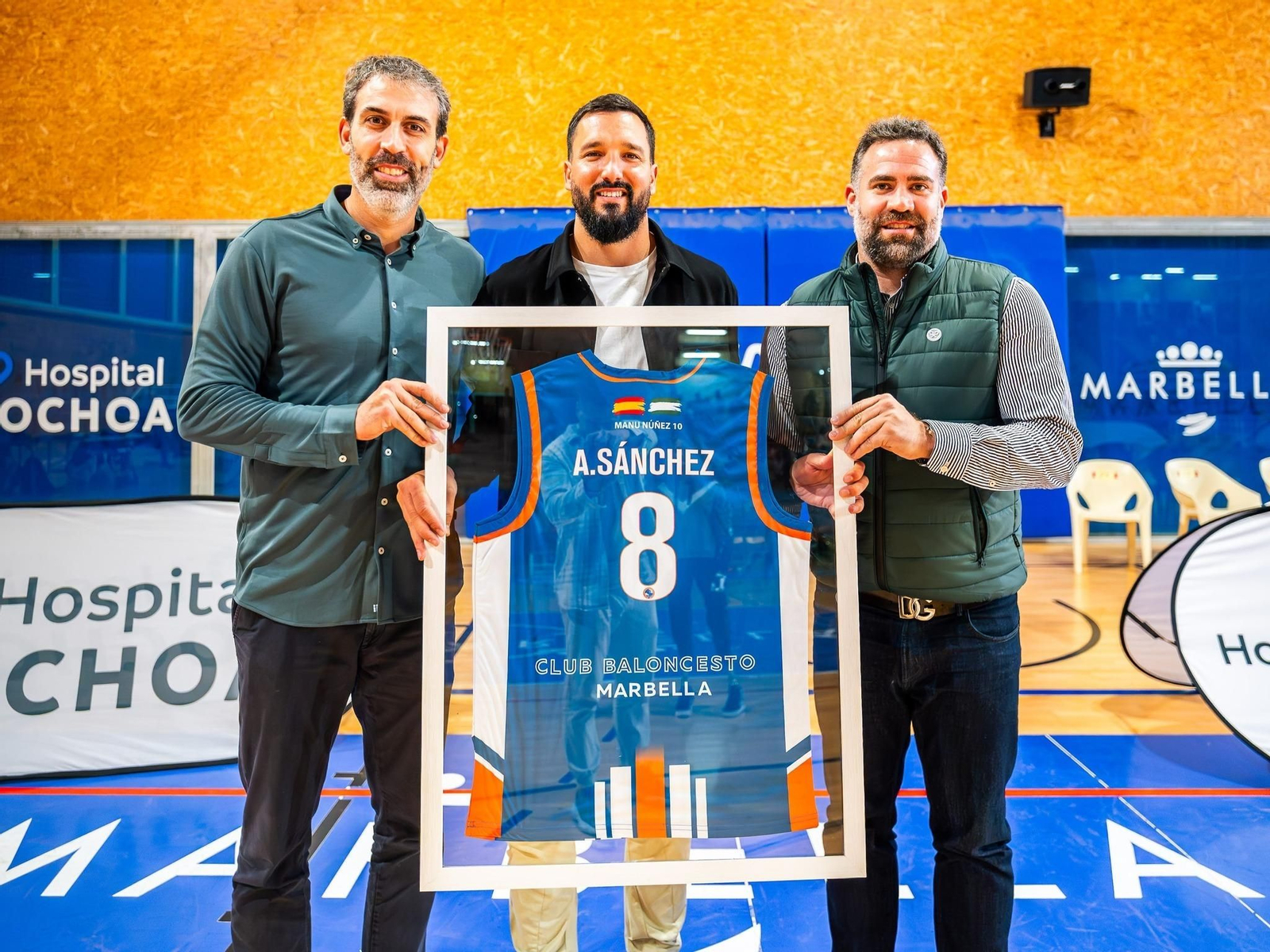 Alfonso Sánchez ya tiene retirada su camiseta en Marbella