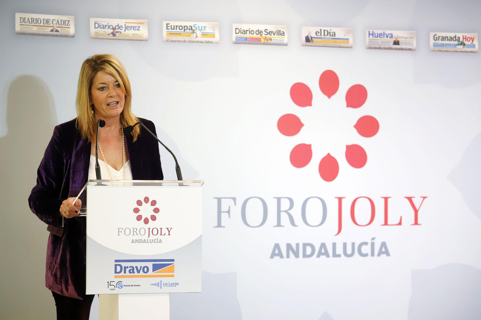 Imágenes del desayuno-coloquio con Antonio Sanz en el Foro Joly Andalucía celebrado en la Lonja de la Innovación del Puerto de Huelva