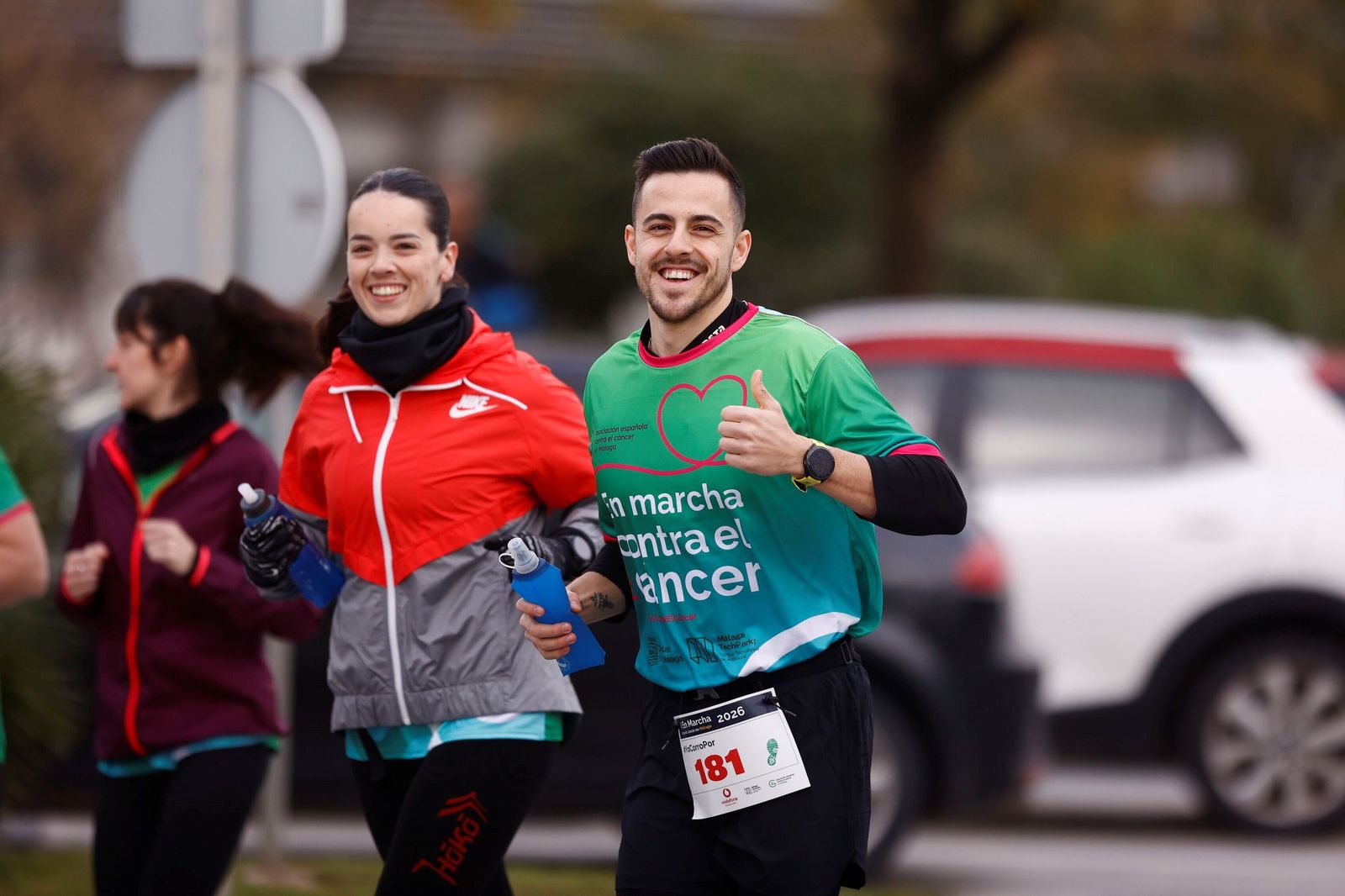 Búscate en las fotos de la Carrera contra el cáncer en Málaga