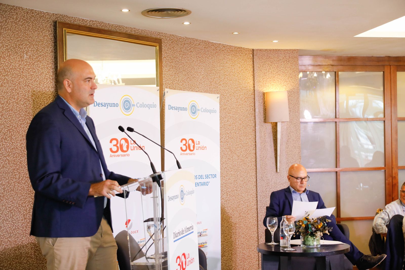 Imágenes del desayuno coloquio de Diario de Almería, con Jesús Barranco, CEO de La Unión