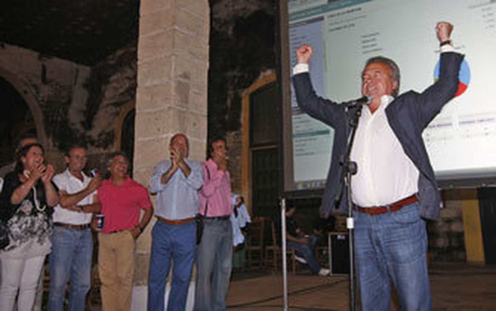 Pacheco avisa en su regreso que "esto sólo es el principio"