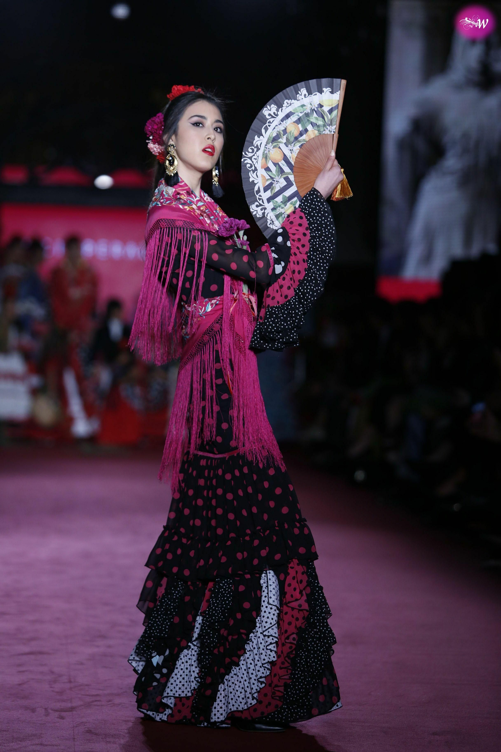 Rocío Peralta en We Love Flamenco 2020, el desfile en fotos