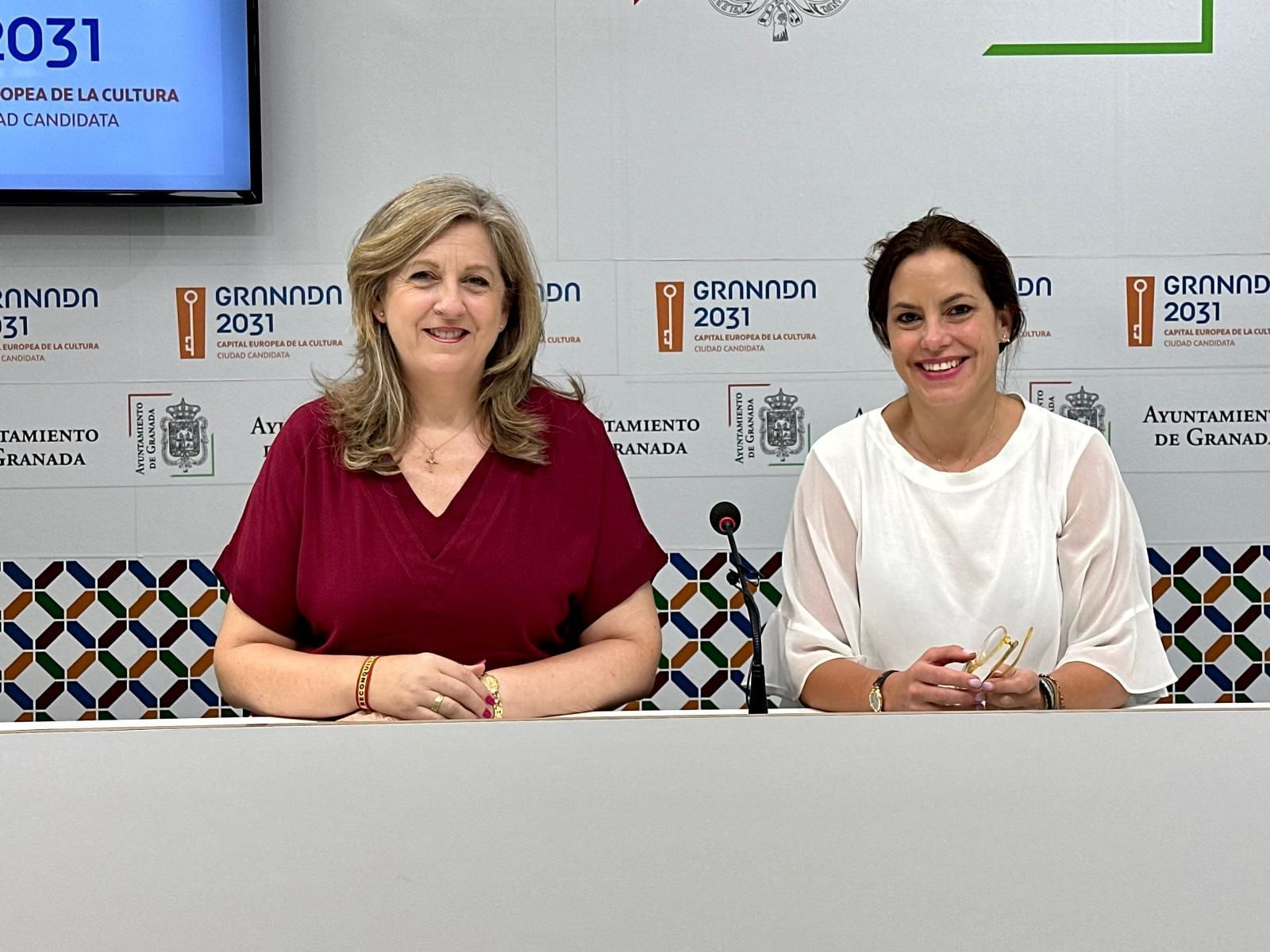 Beatriz Sánchez y Mónica Rodríguez en rueda de prensa.