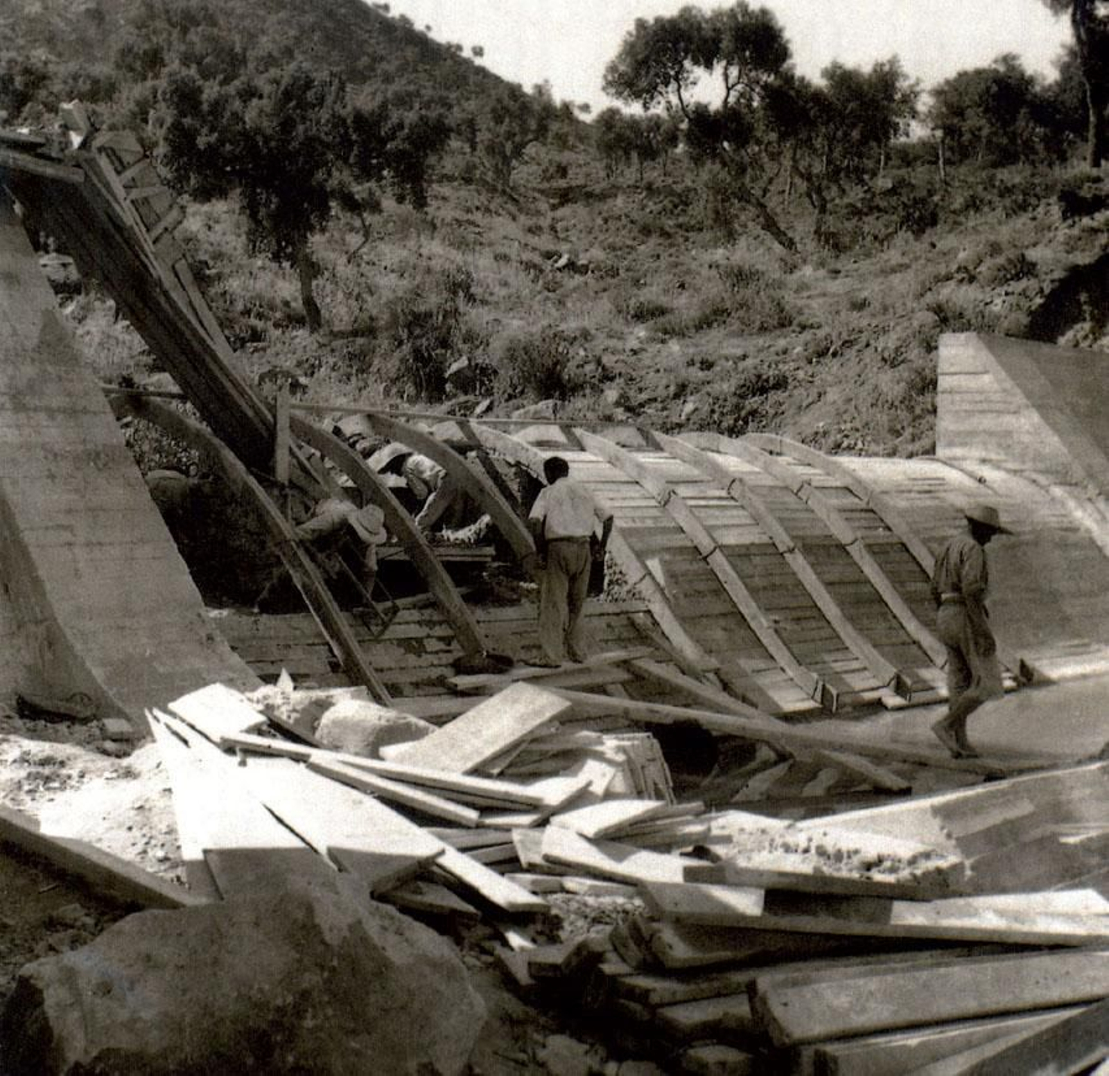 Obras de construcción de la Presa del Cobre. Año 1953. Obras de construcción de la Presa del Cobre. Año 1953.