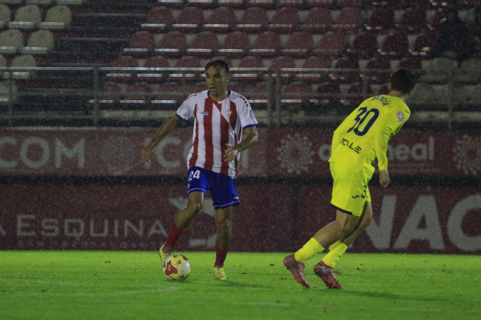 Las mejores fotos del Algeciras - Villarreal B de Primera Federación