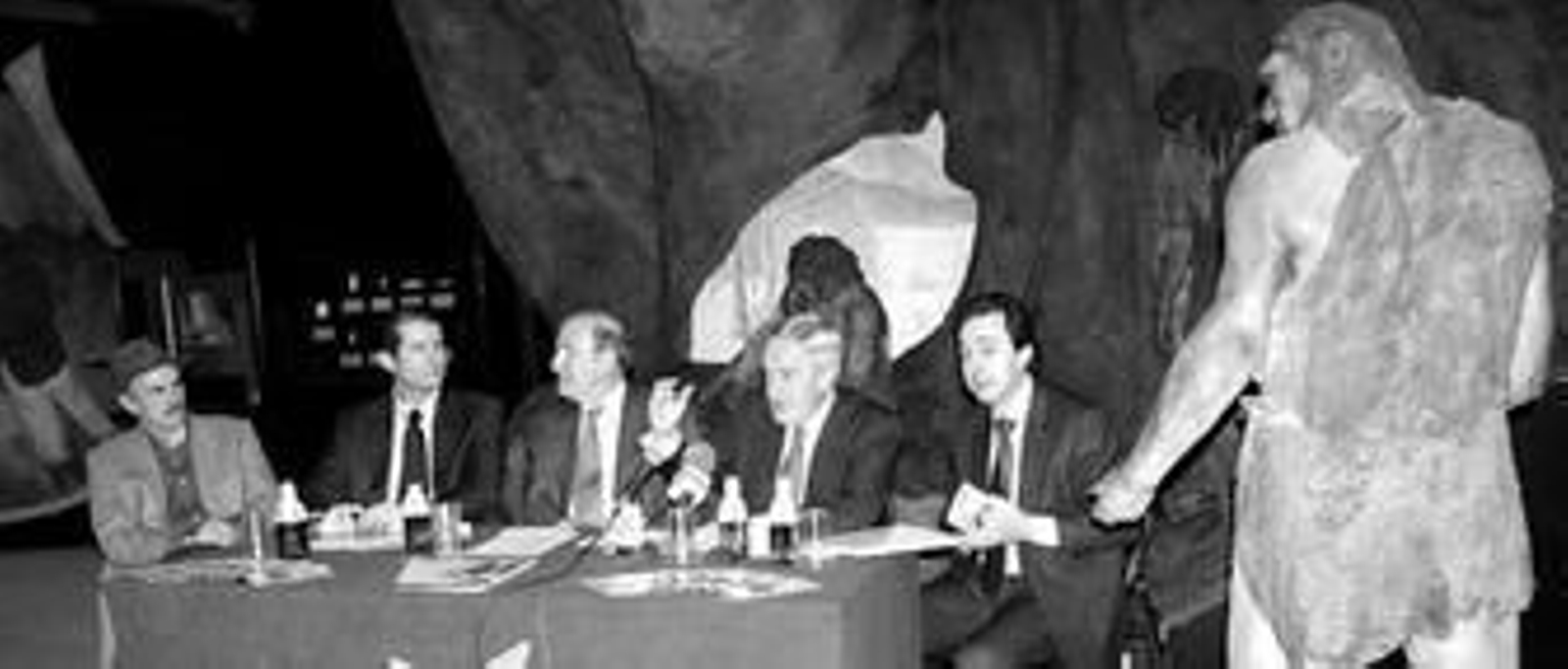 Una exposición repasa 'los cinco hitos de la evolución humana'