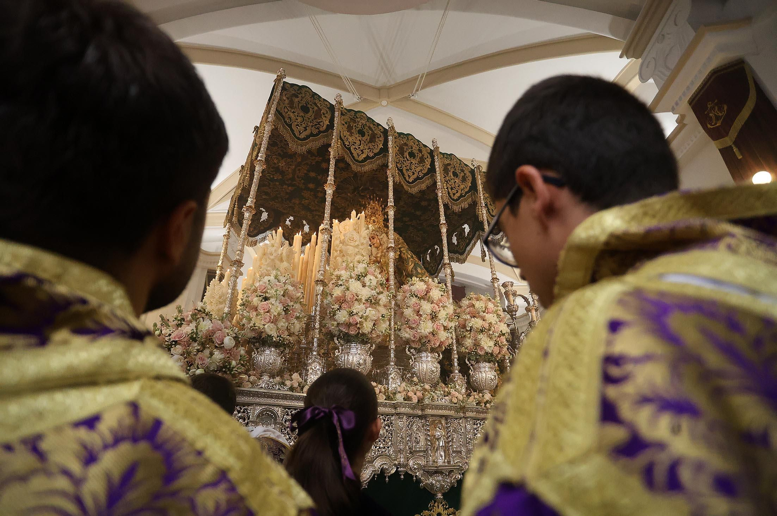 Imágenes de la procesión extraordinaria de la Virgen de la Esperanza por las calles de Huelva