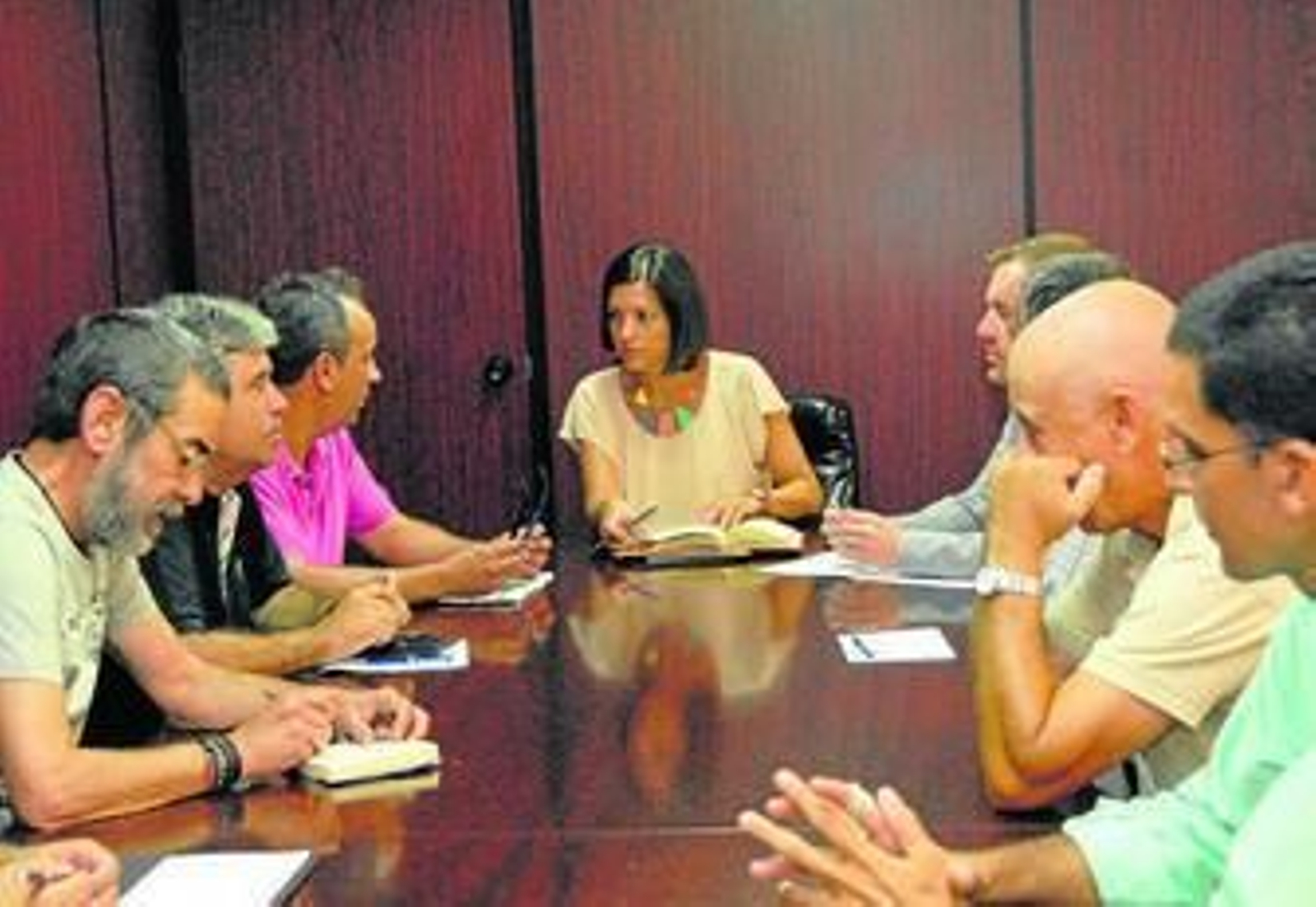 Reunión que ayer mantuvo la alcaldesa con el comité de empresa de Navantia-San Fernando.