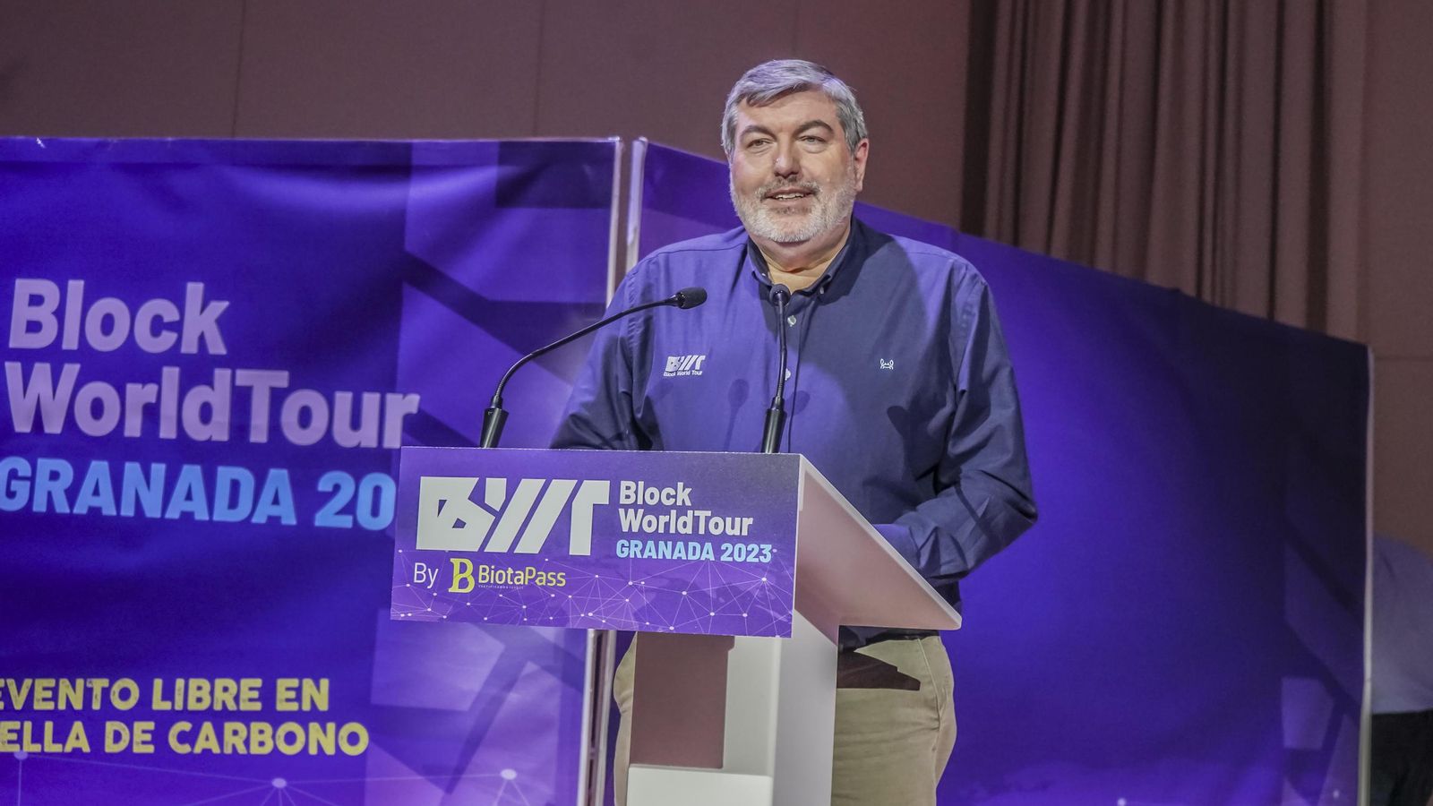 Alberto Feixas durante su discurso de bienvenida.