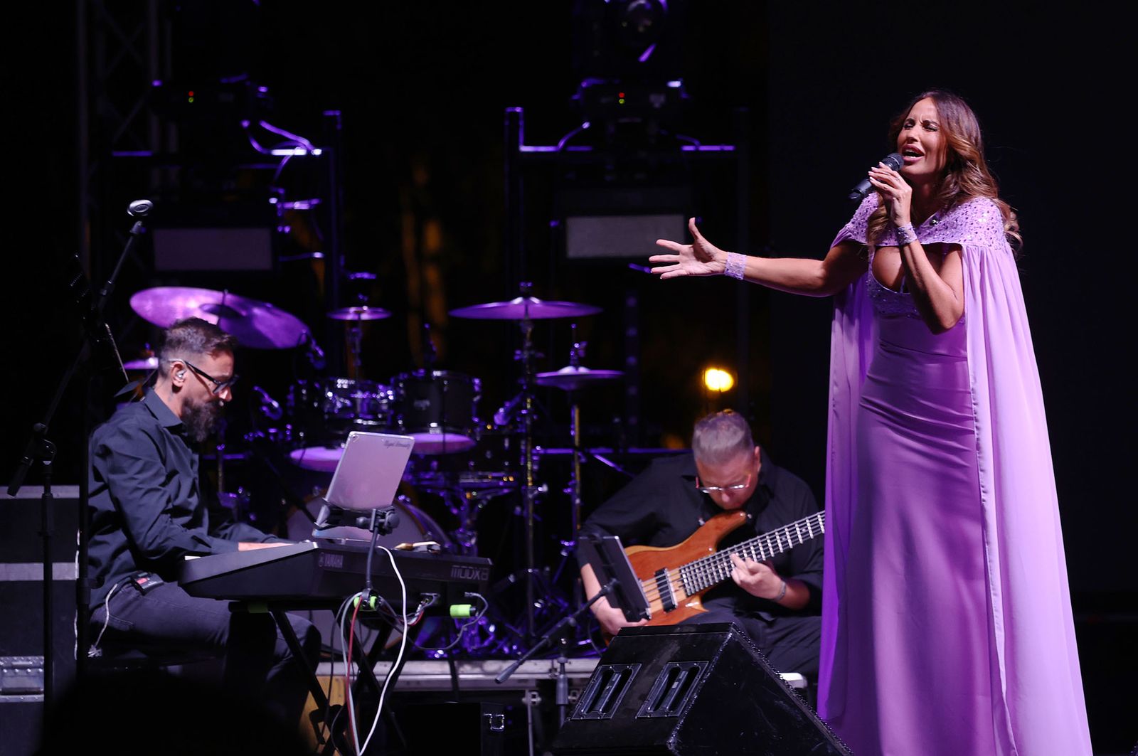 Imágenes del concierto de Ana de Caro en las Fiestas de La Cinta 2024