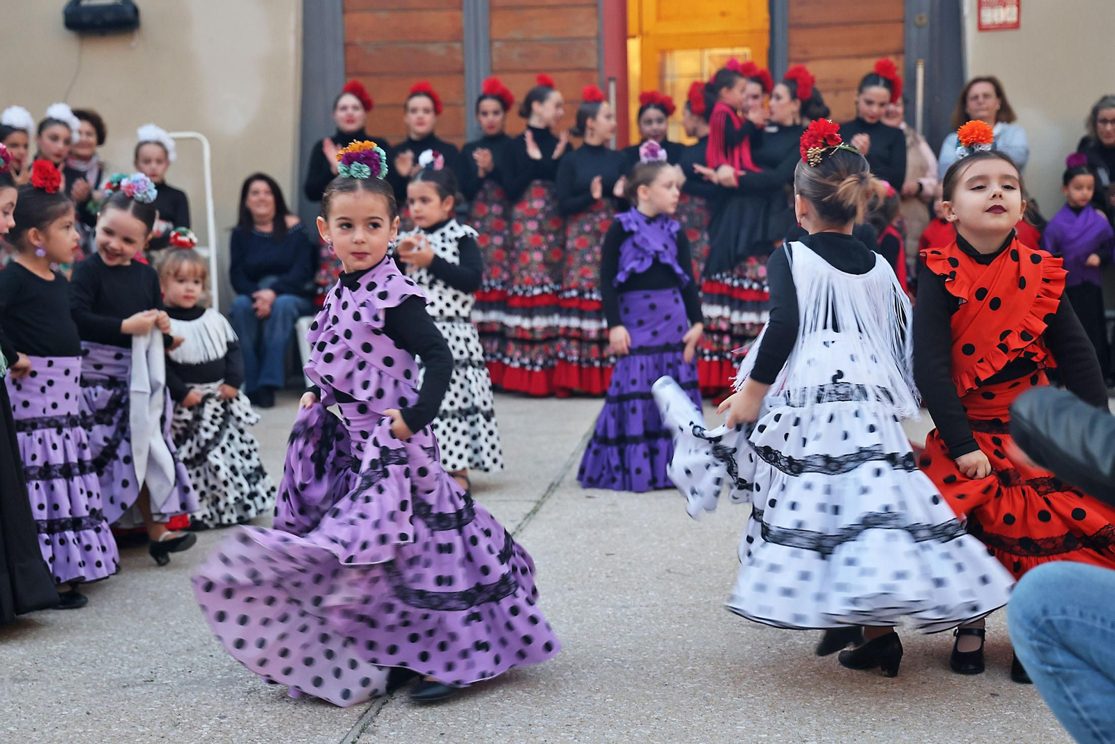 Imágenes del ambiente en la Zambomba Sor Eusebia